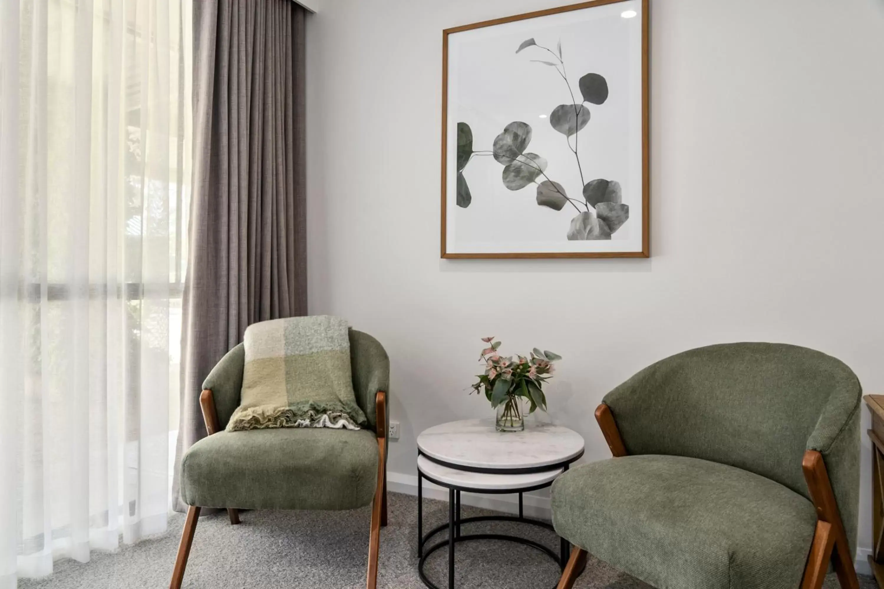 Bedroom, Seating Area in Beechworth Motor Inn