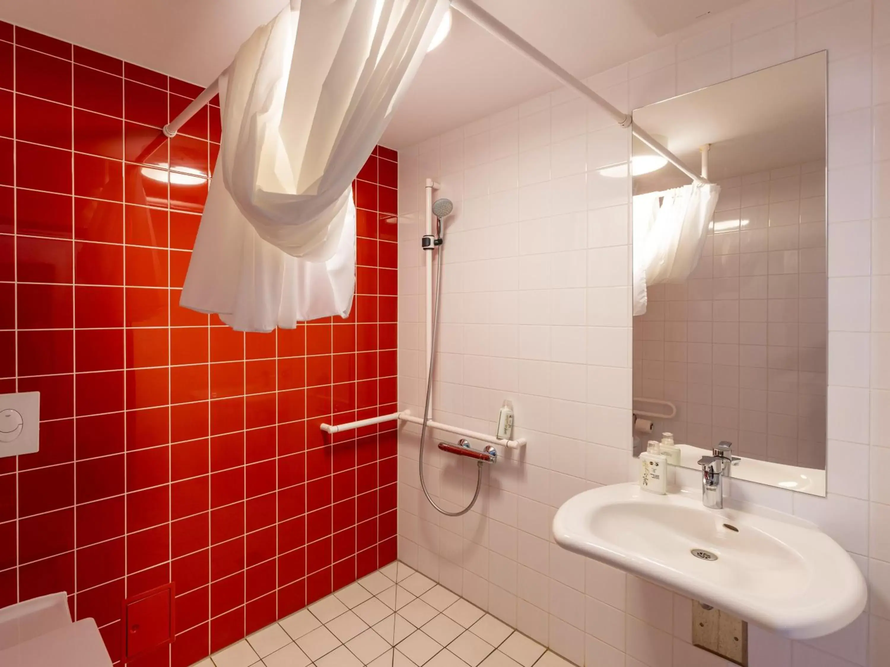 Shower, Bathroom in B&B Hotel Magdeburg