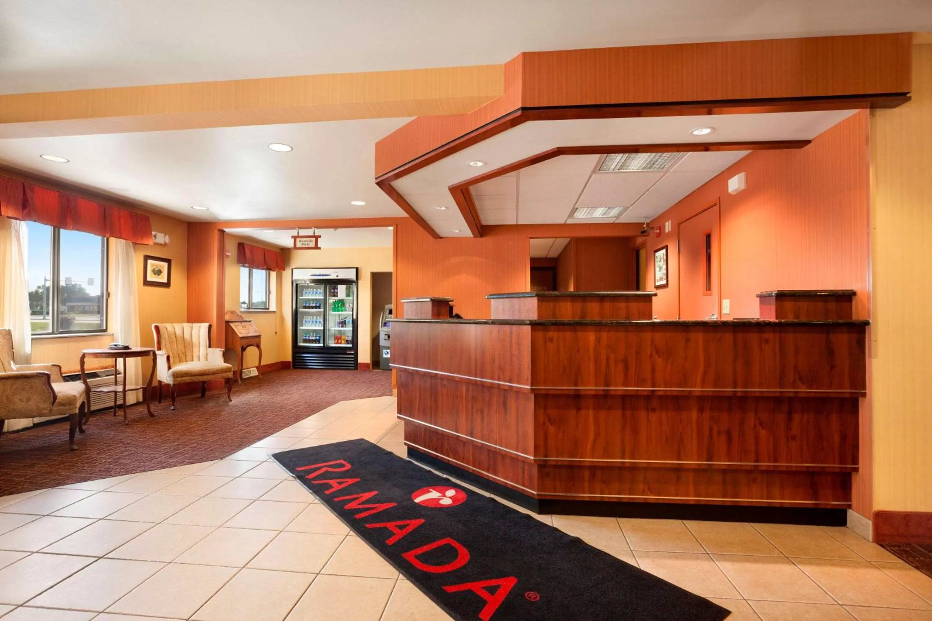 Lobby or reception in Ramada by Wyndham Wisconsin Dells I-90