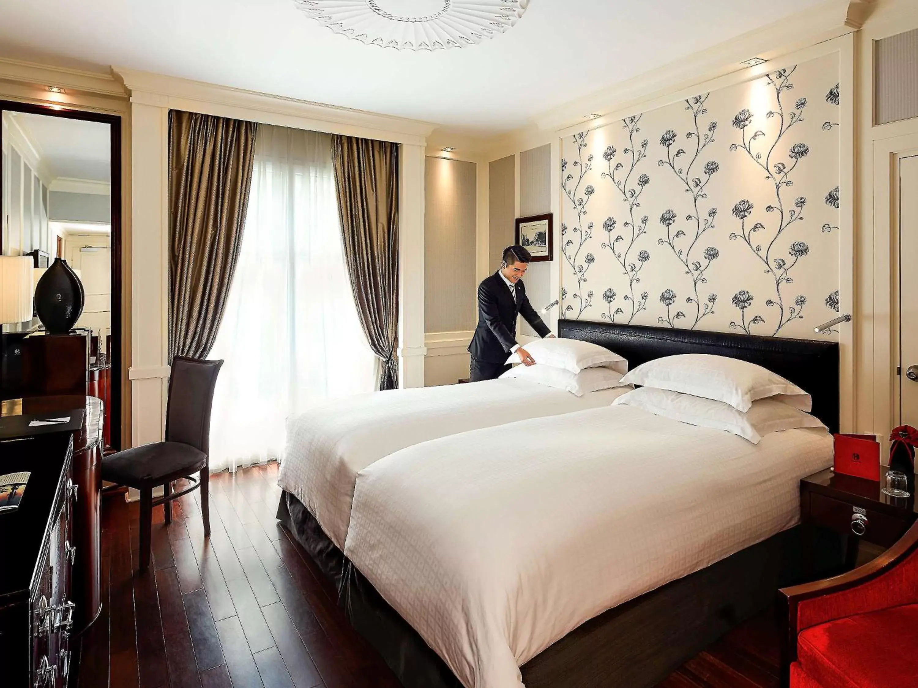 Bedroom, Bed in Sofitel Legend Metropole Hanoi