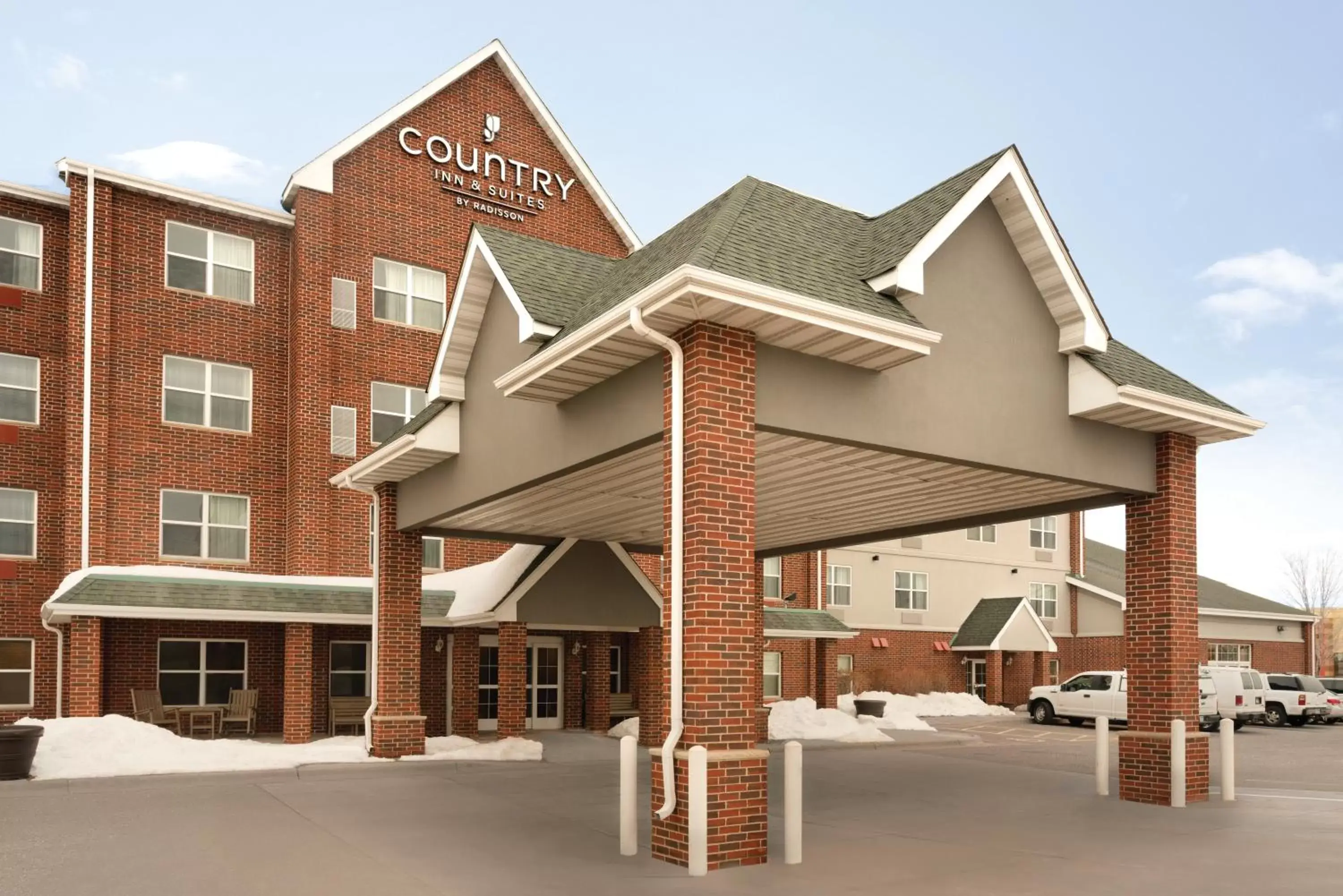 Day, Property Building in Country Inn & Suites by Radisson, Shoreview, MN