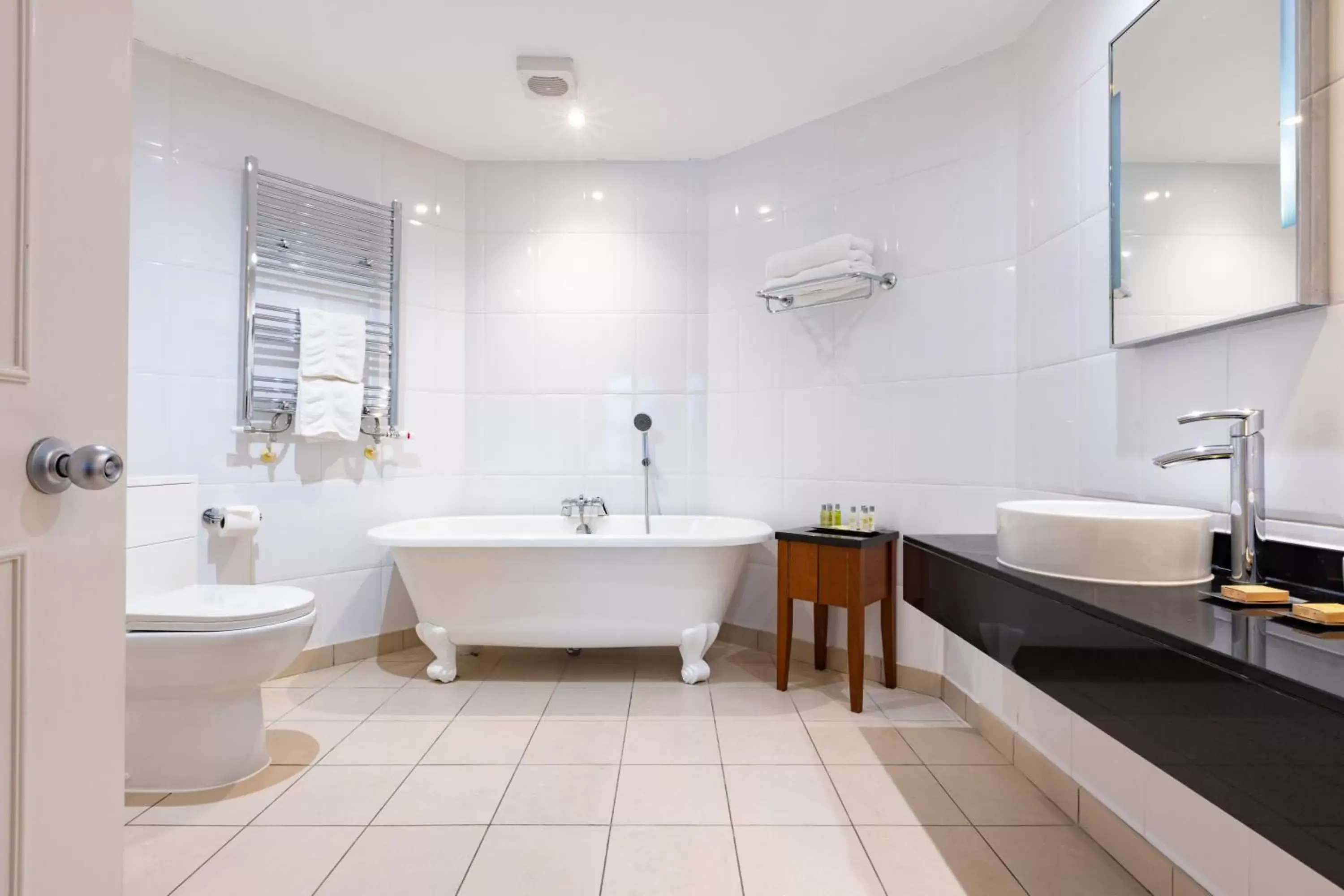 Toilet, Bathroom in Avisford Park Hotel