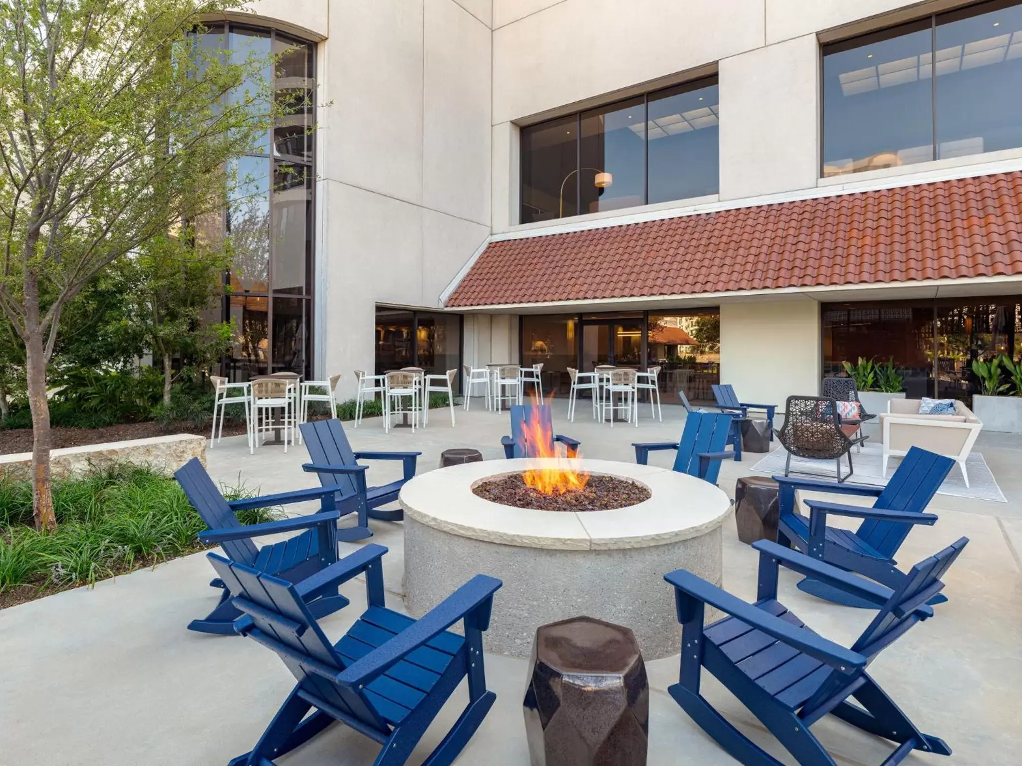 Property building in Omni Las Colinas Hotel Property building in Omni Las Colinas Hotel