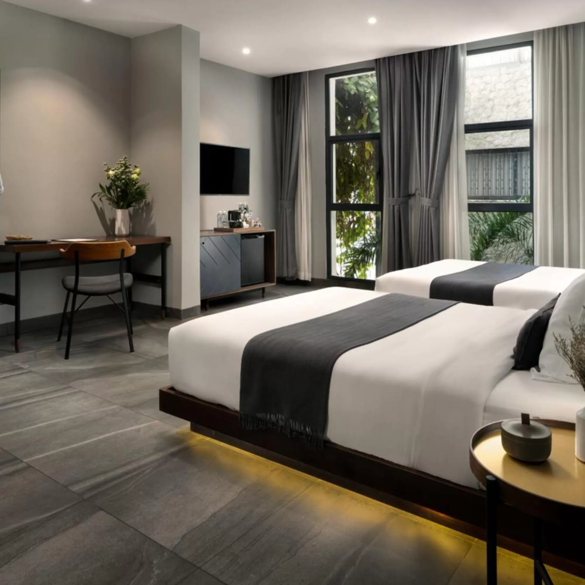 Photo of the whole room, Bed in Baitong Hotel & Resort Phnom Penh