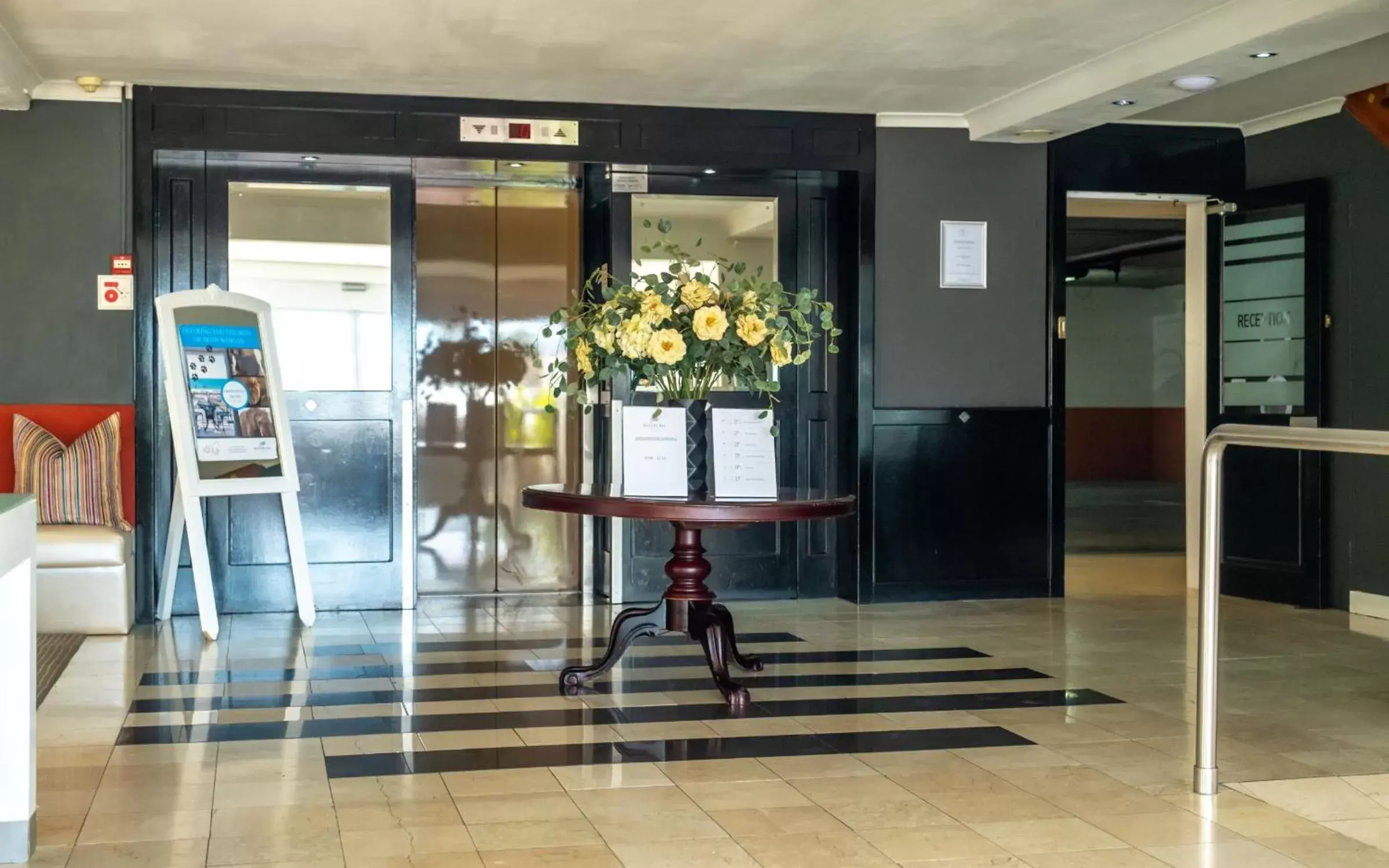 Lobby or reception in The Bantry Bay Aparthotel by Totalstay