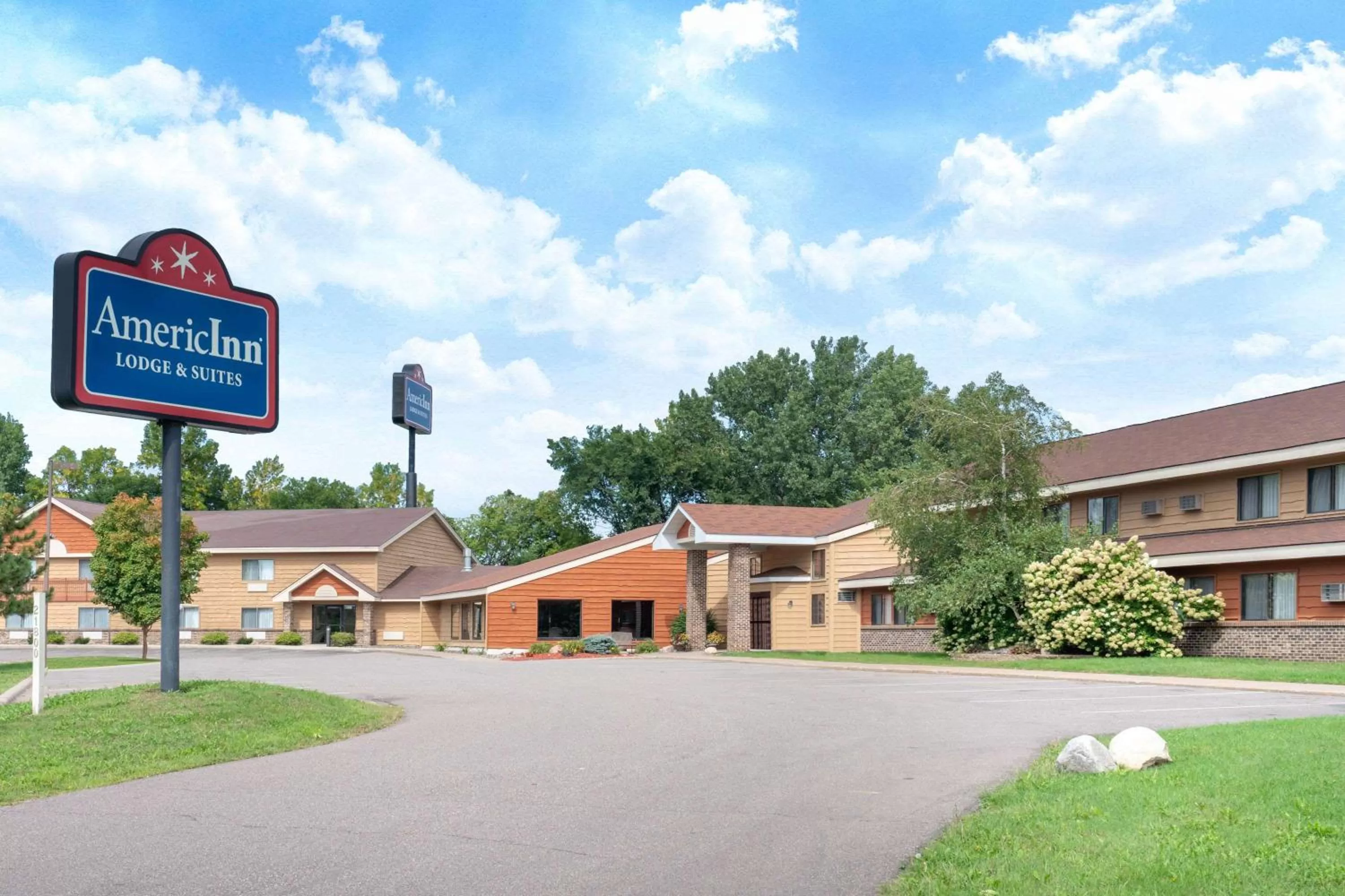 Property Building in AmericInn by Wyndham Rogers