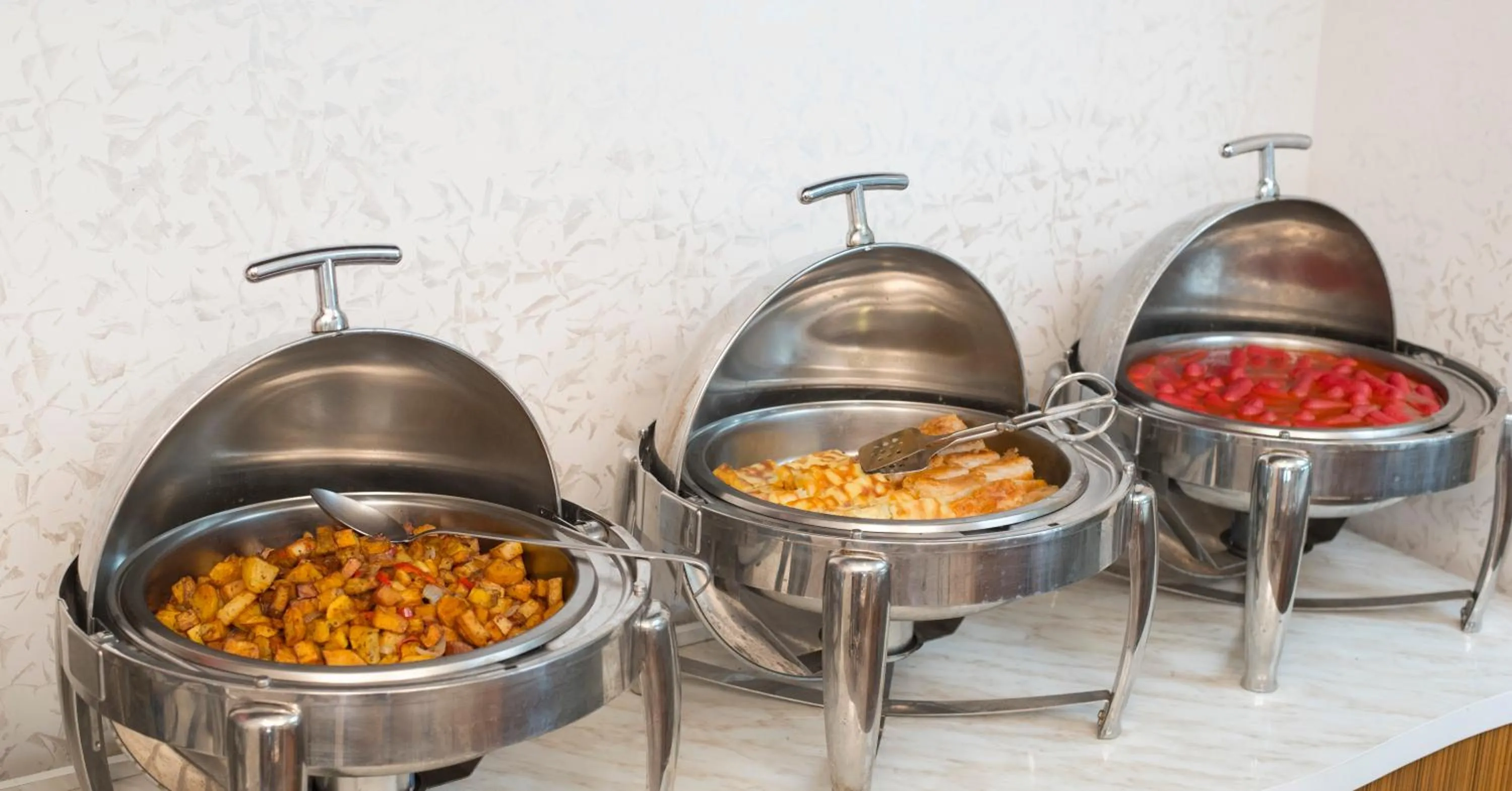 Food and drinks in MidMar Deluxe Hotel