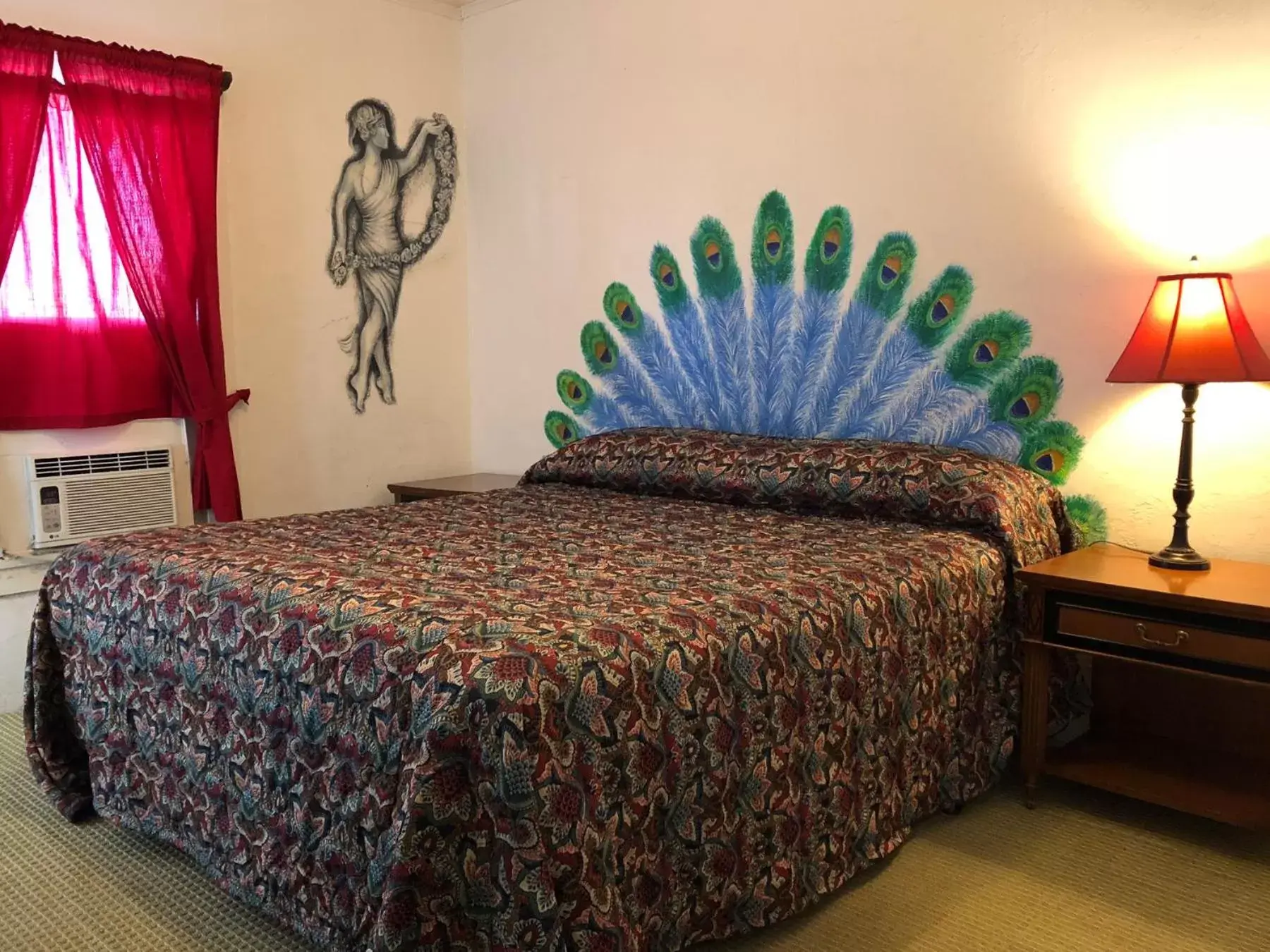 Bed in Amargosa Opera House & Hotel