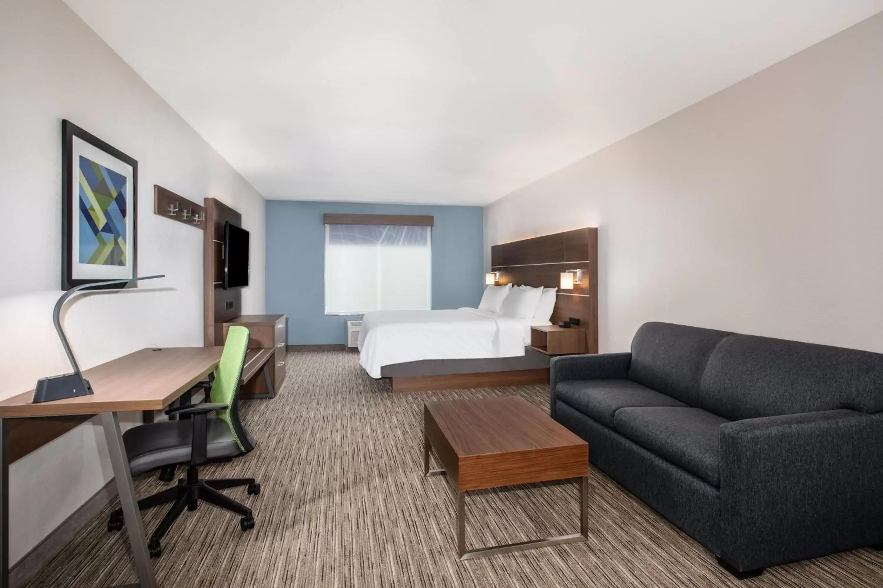Photo of the whole room in Holiday Inn Express & Suites Yosemite Park Area, an IHG Hotel