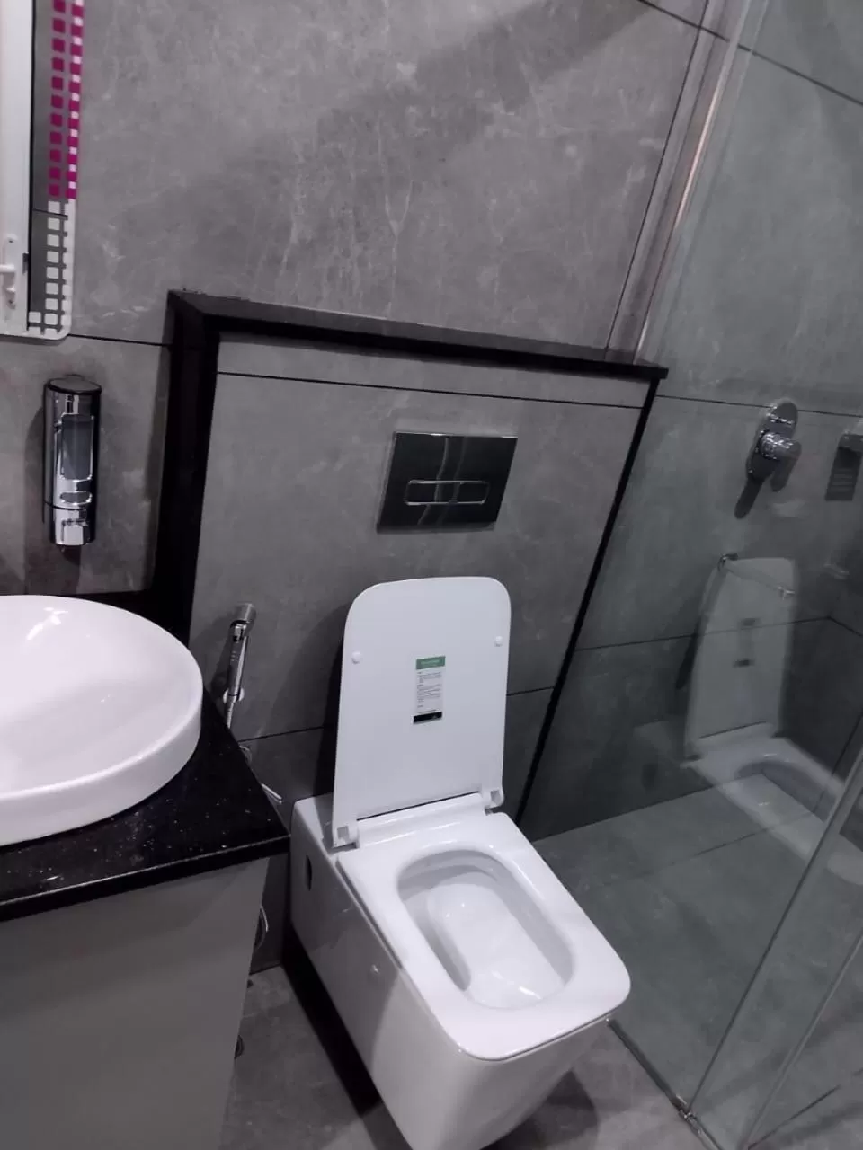 Shower in The Wild Trails Clarks Exotica , Munnar