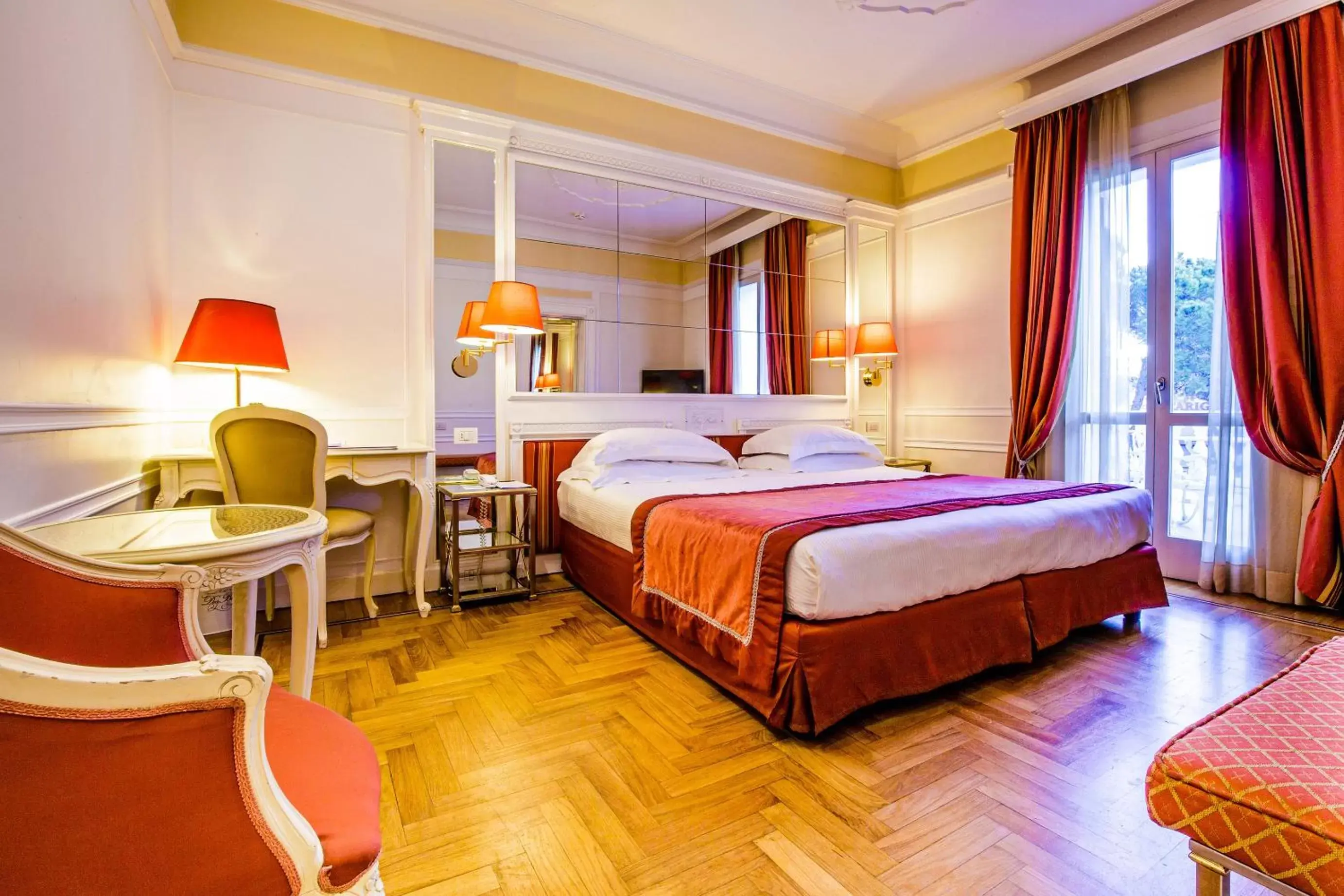 Photo of the whole room, Bed in Grand Hotel Des Bains