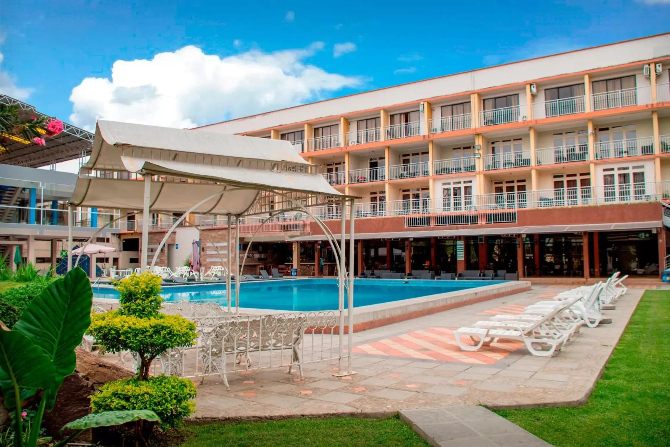 Garden, Property Building in Hotel Los Ceibos