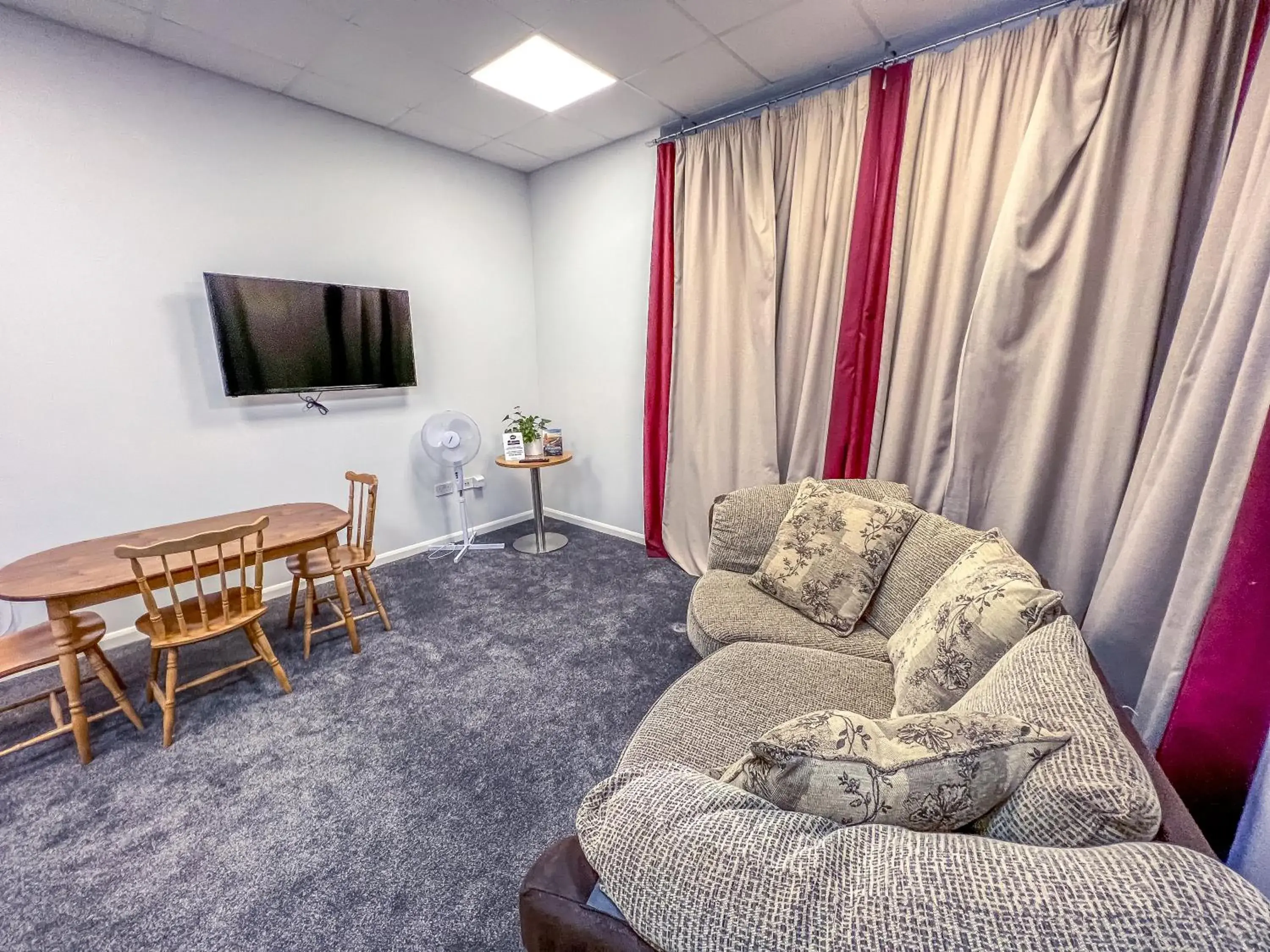 Living room, Seating Area in County Hall Apartment Hotel