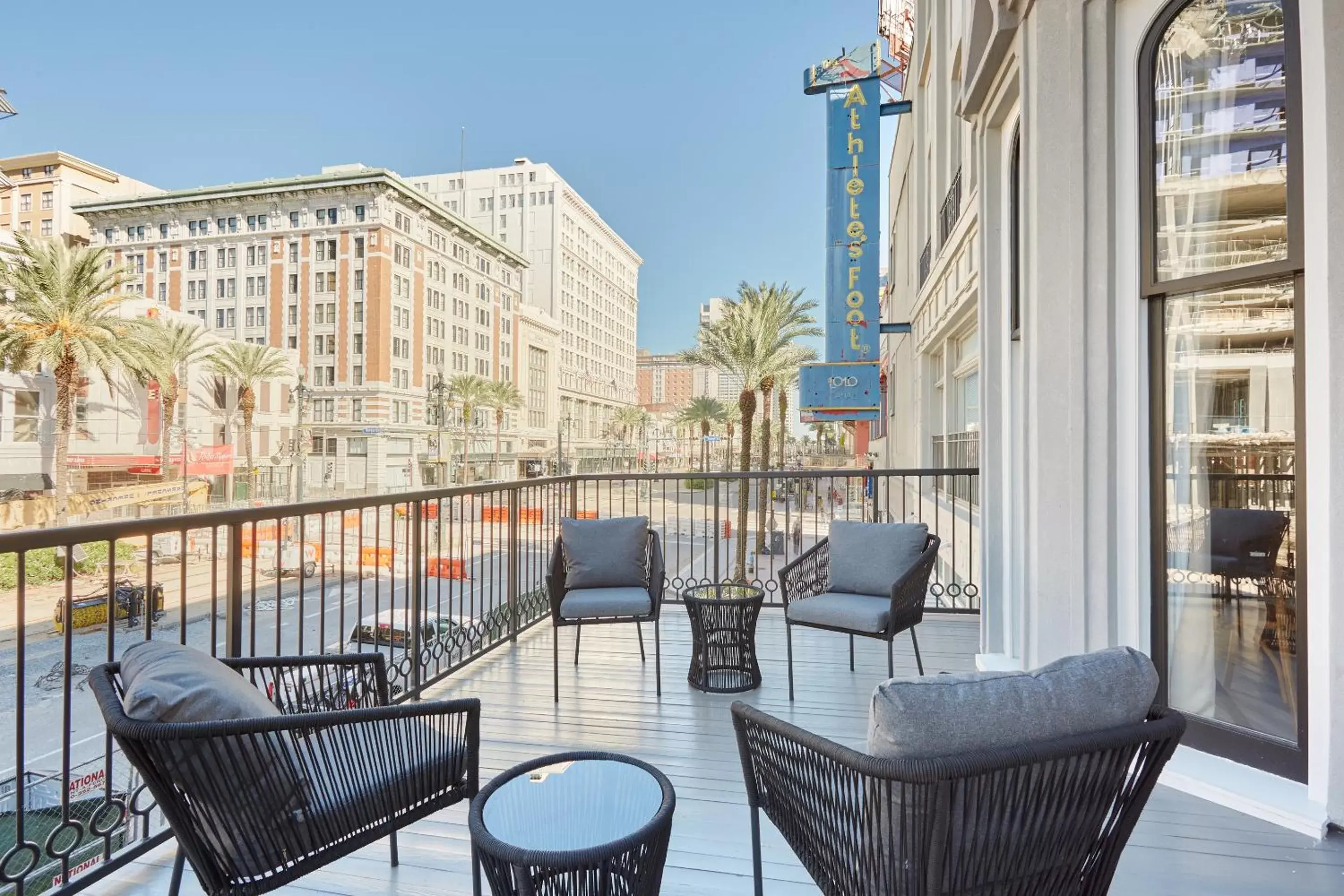 Living room in Sonder at The Promenade