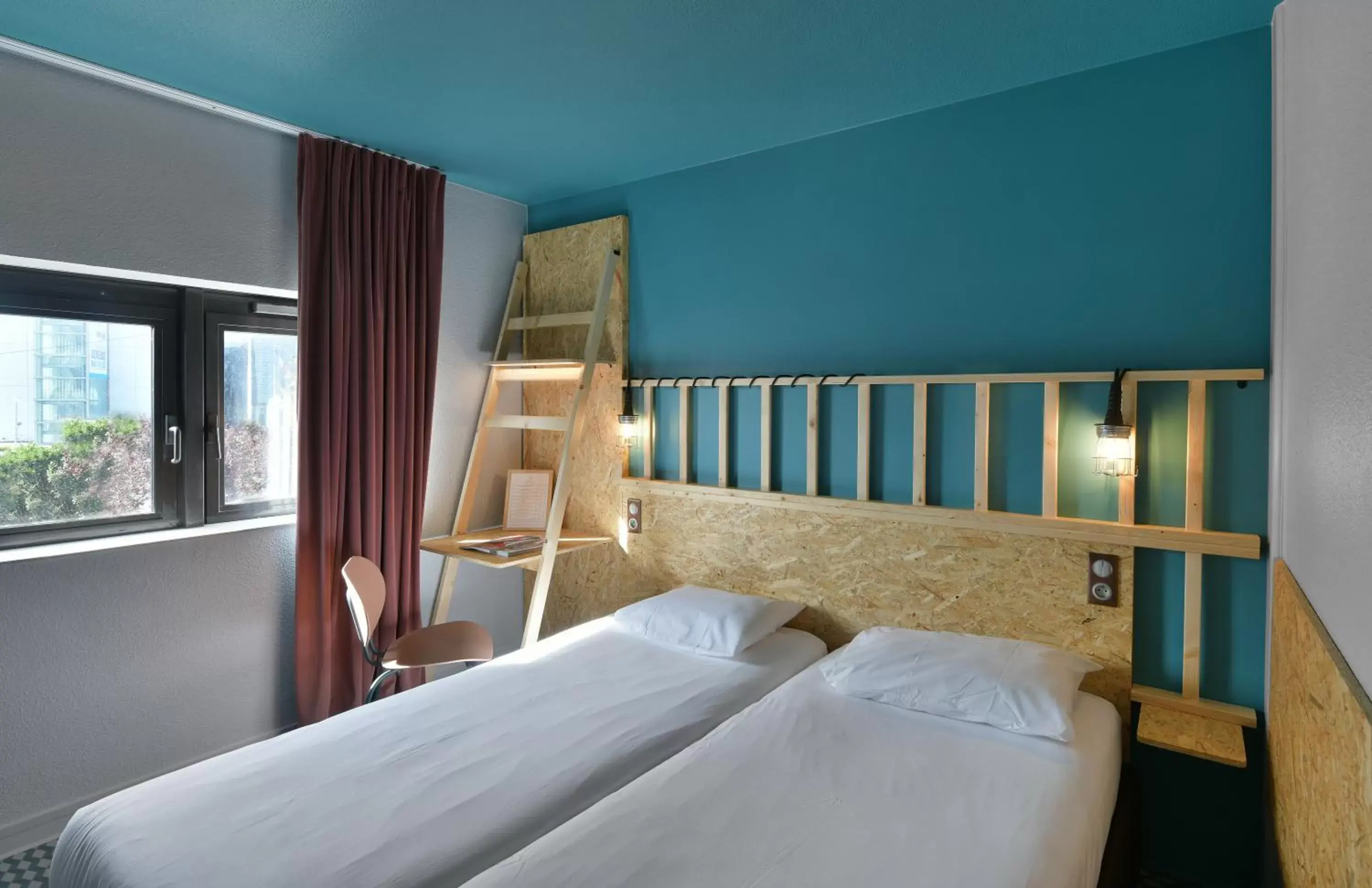 Bedroom, Bed in Birgit Hôtel Le Havre Centre