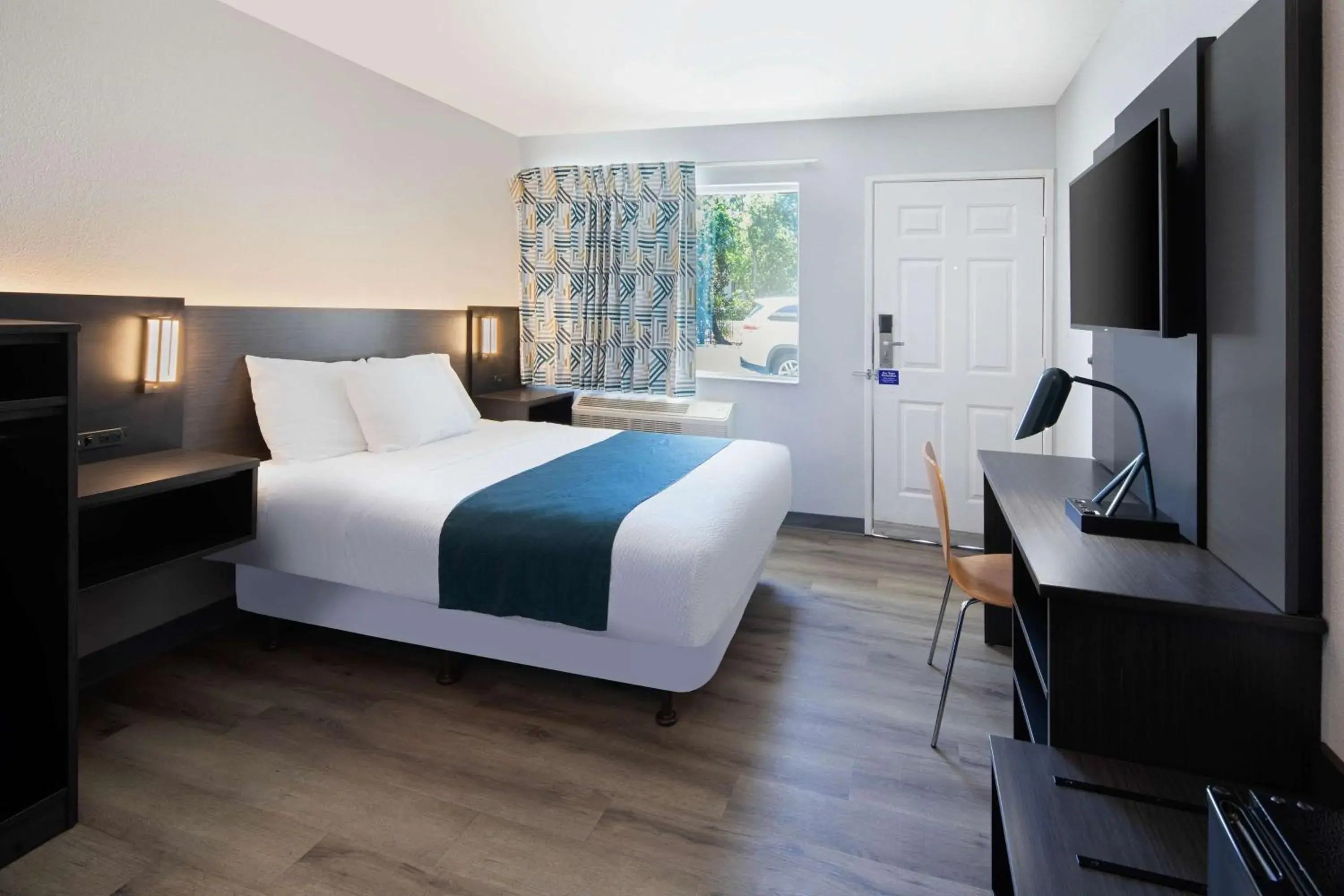 Photo of the whole room, Bed in Motel 6-Woodland, CA Sacramento Airport Photo of the whole room, Bed in Motel 6-Woodland, CA Sacramento Airport