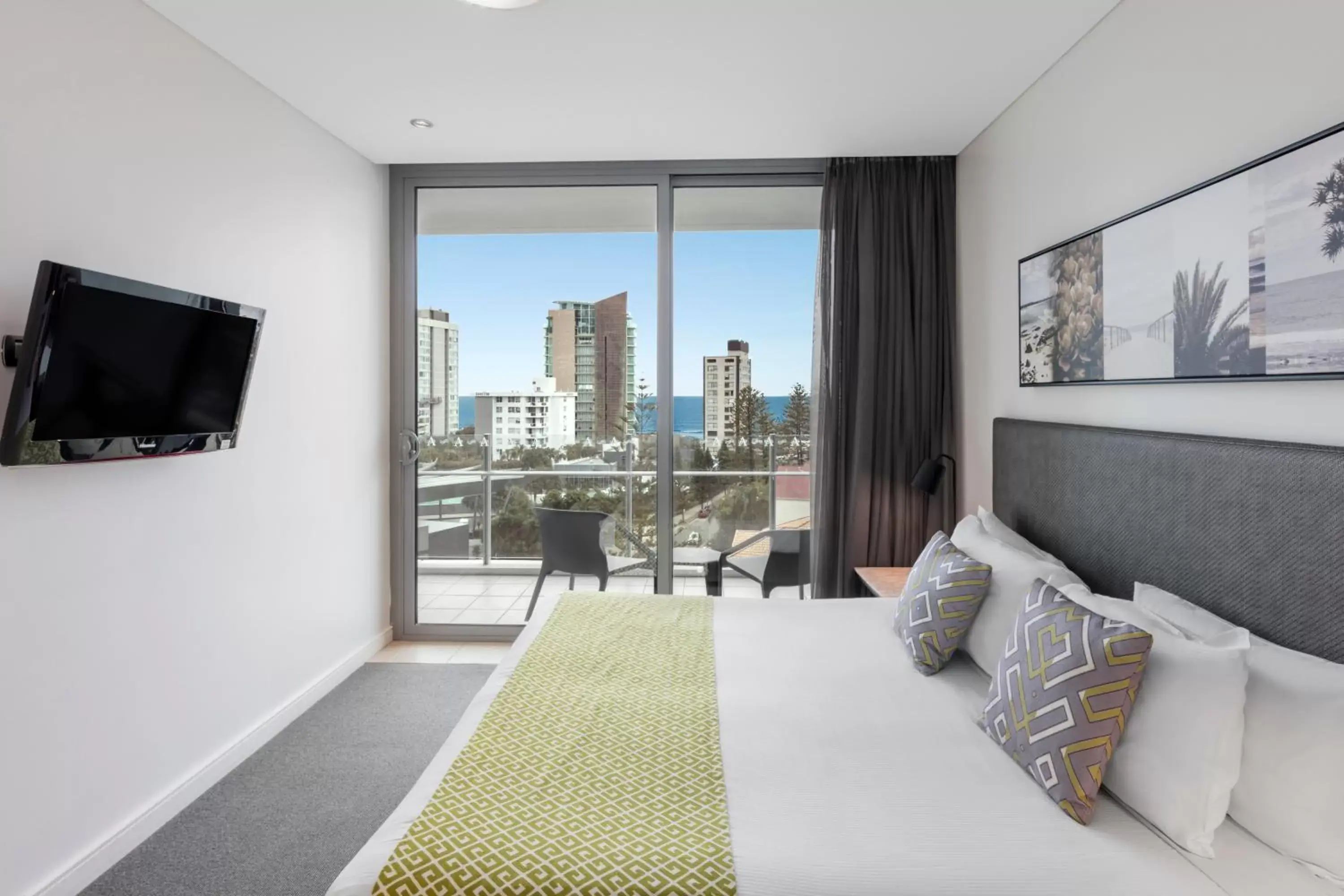 Bed in Wyndham Resort Surfers Paradise