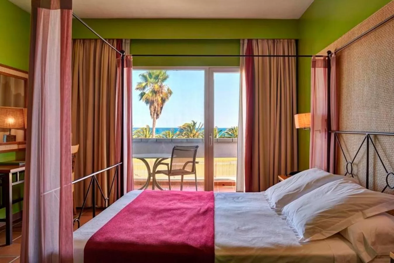 Photo of the whole room in Parador de Benicarló