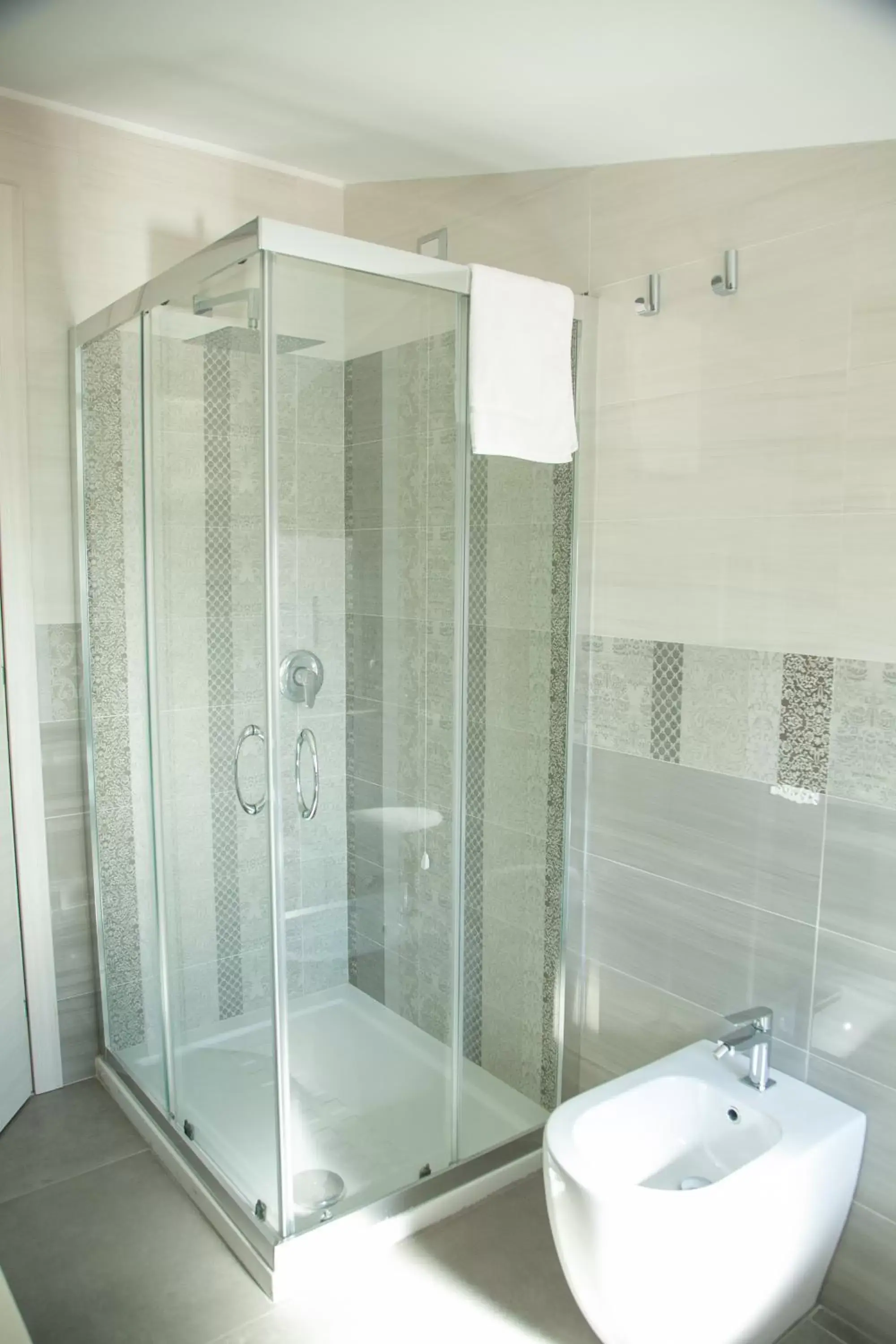Shower, Bathroom in Hotel Dolce Stella