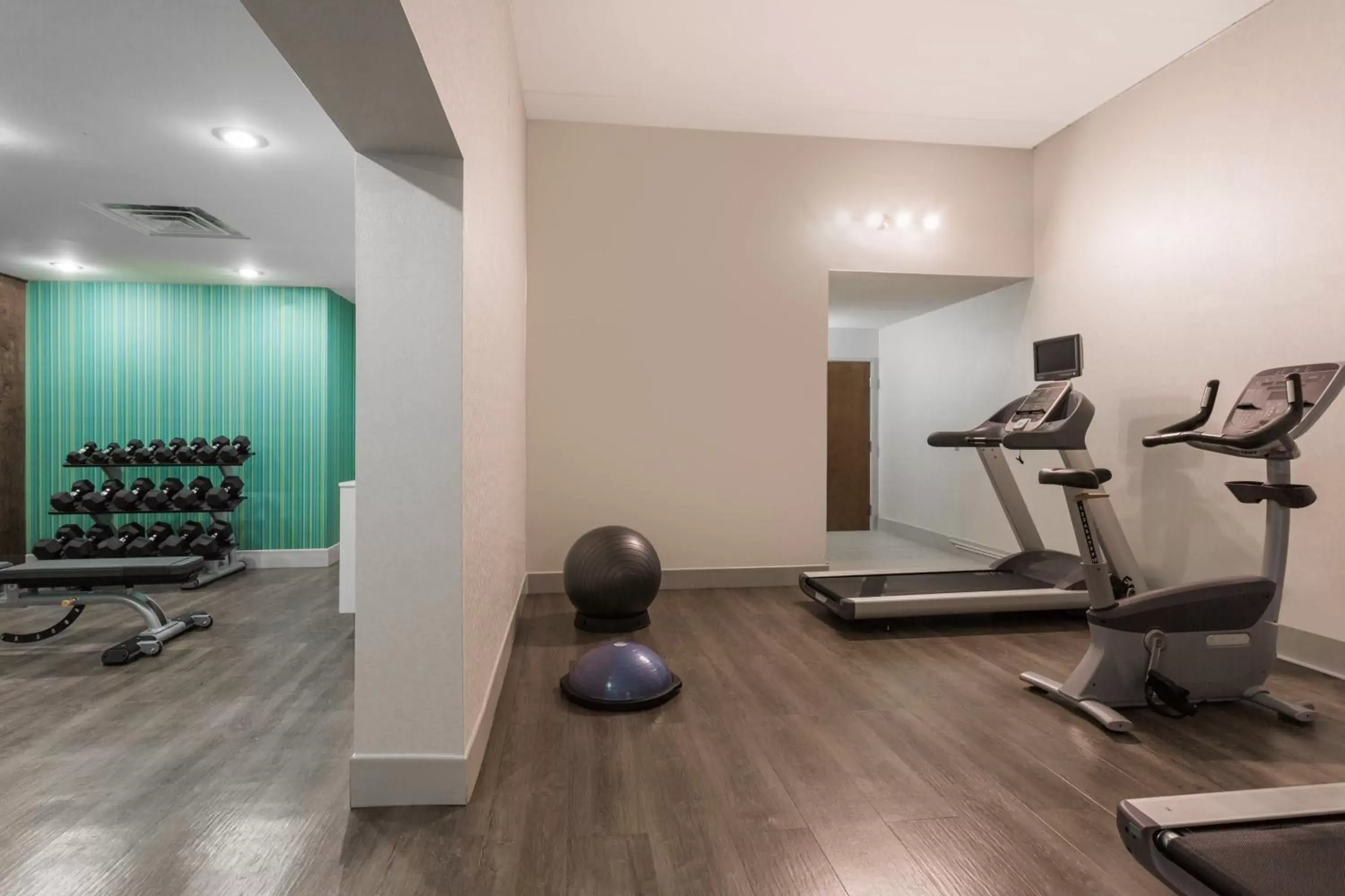 Fitness centre/facilities, Fitness Center/Facilities in Holiday Inn Express Hotel and Suites Petersburg - Fort Lee, an IHG Hotel