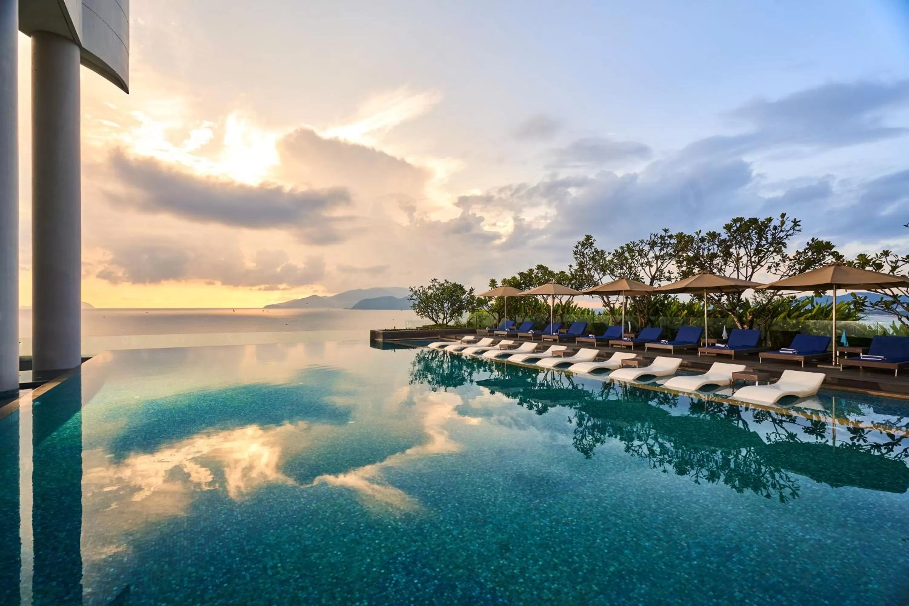 Swimming pool in Sheraton Nha Trang Hotel & Spa