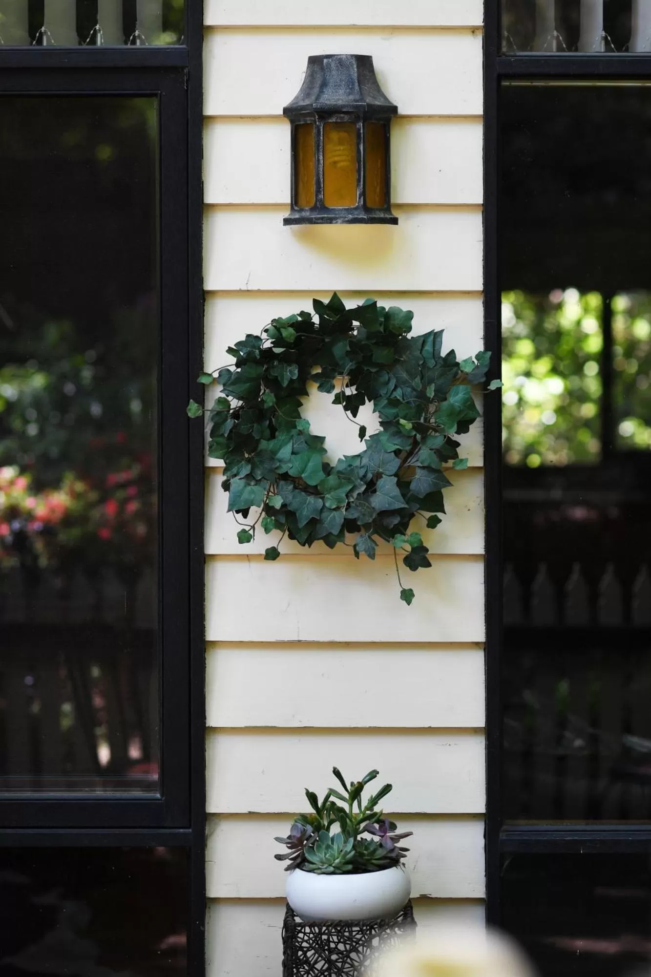 Property building in Cambridge Cottages