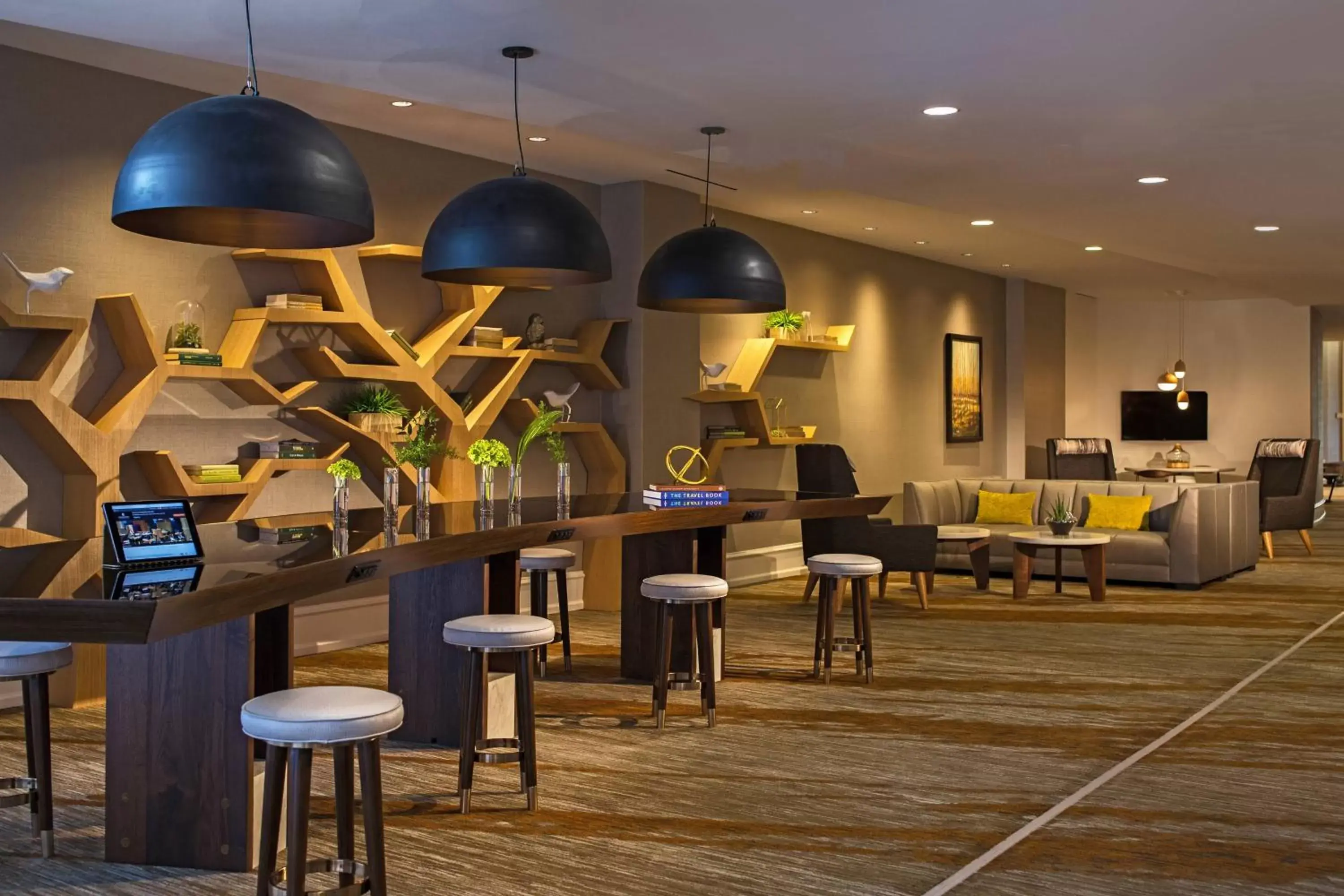 Lounge or bar in Renaissance Raleigh North Hills Hotel