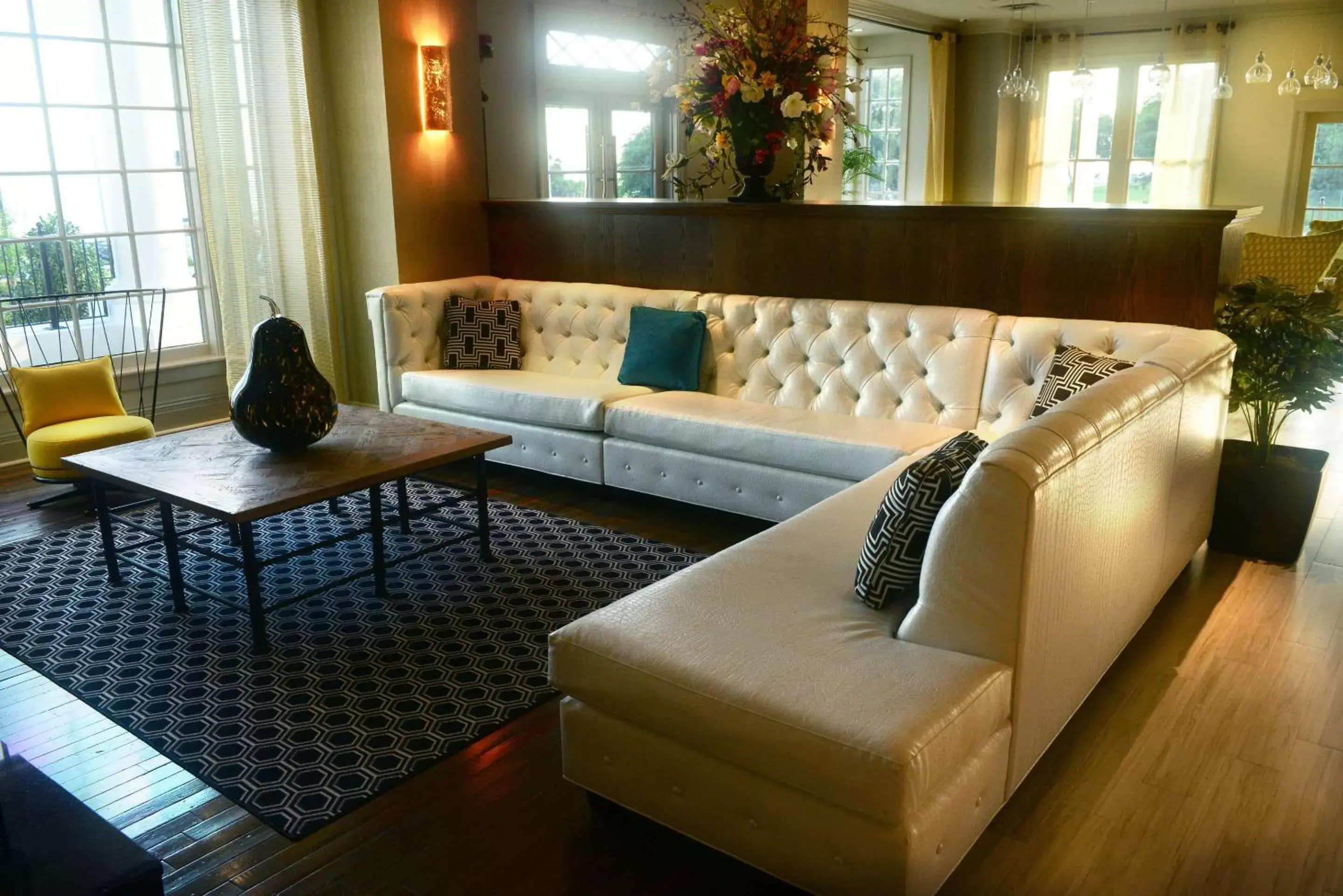 Lobby or reception, Seating Area in White House Hotel