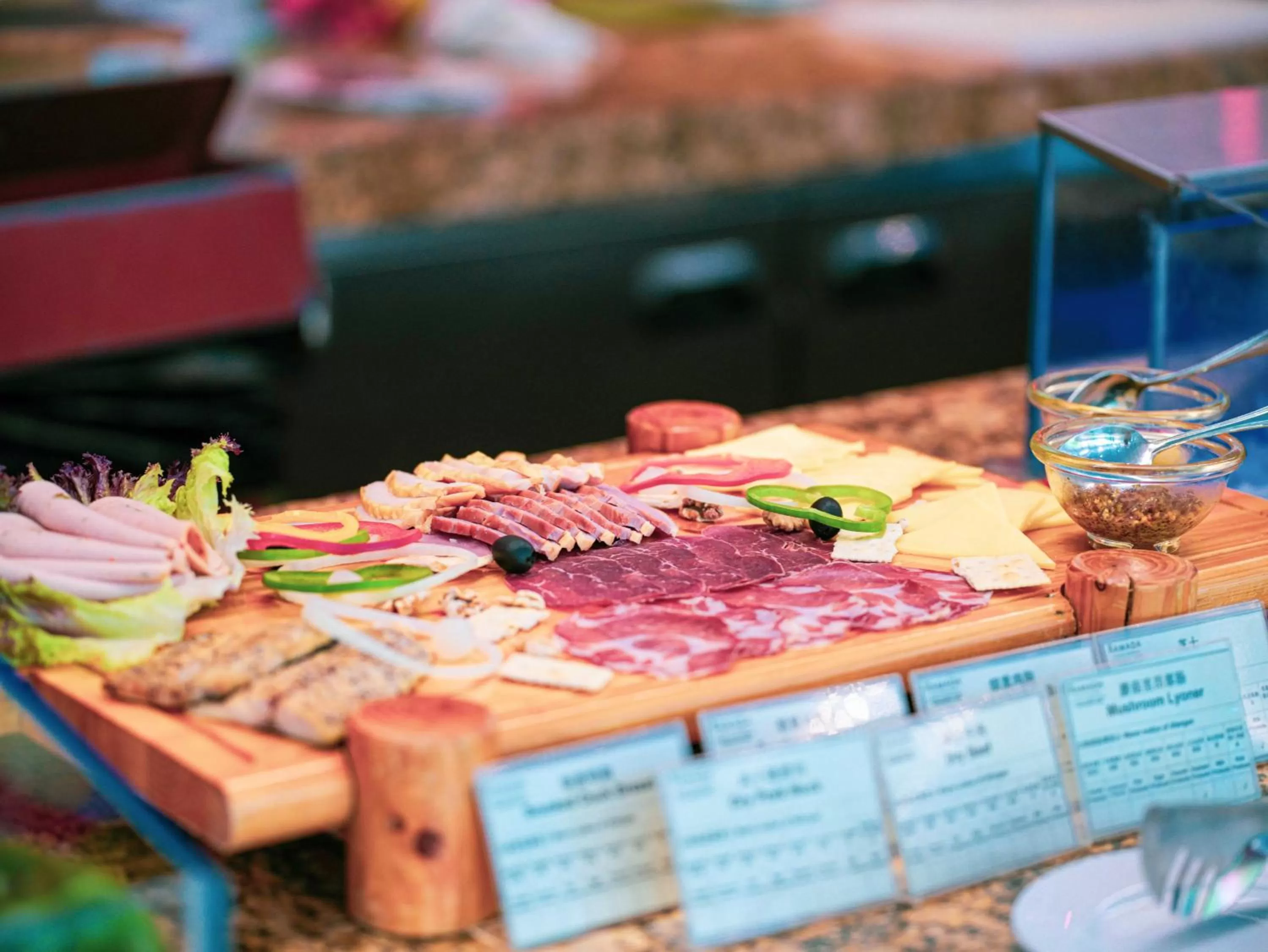 Lunch in Ramada Plaza Shanghai Pudong Airport - 3 mins to PVG depature floor & check entrance with hotel shuttle