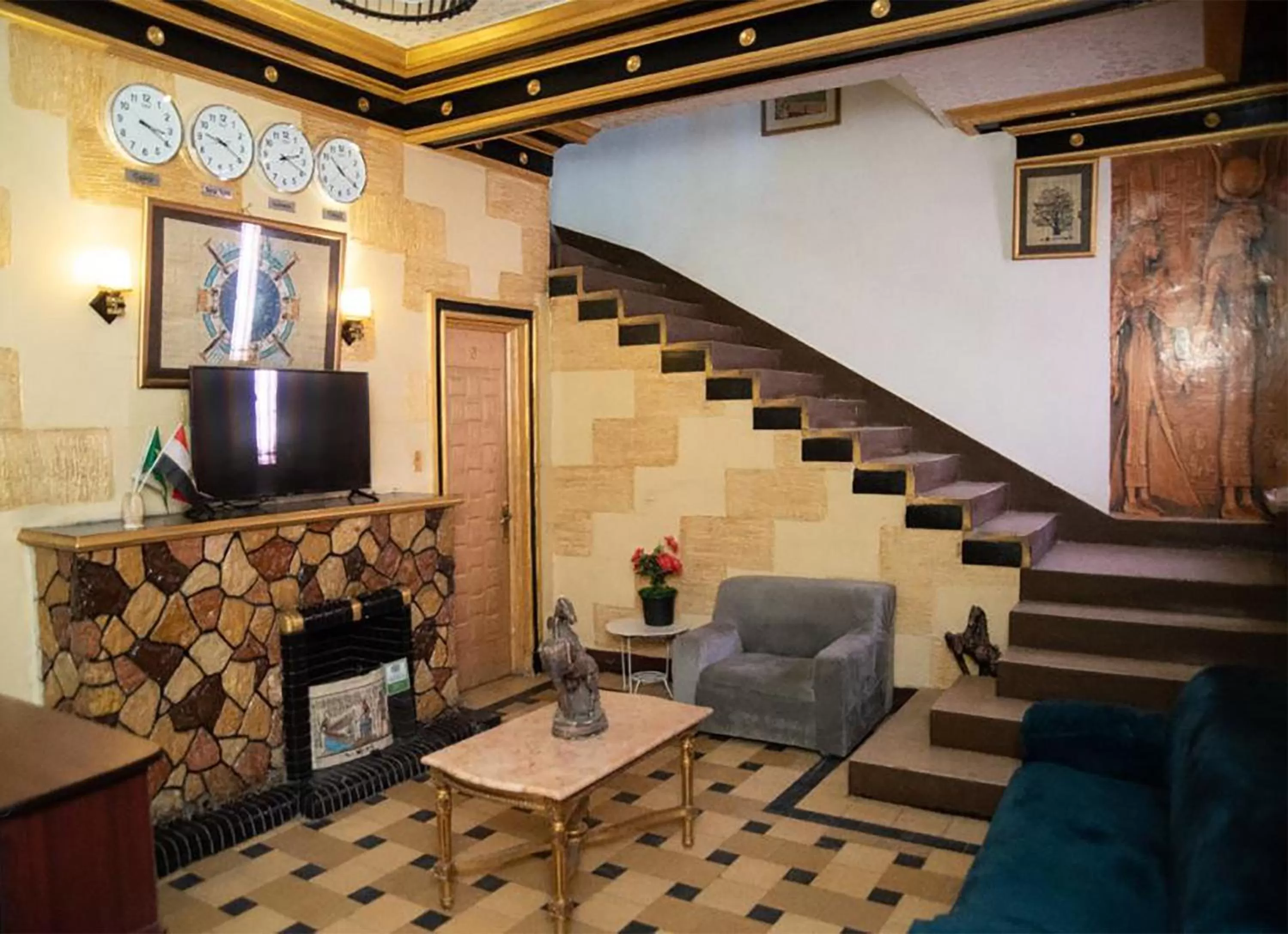 TV and multimedia, Seating Area in Castle Hotel