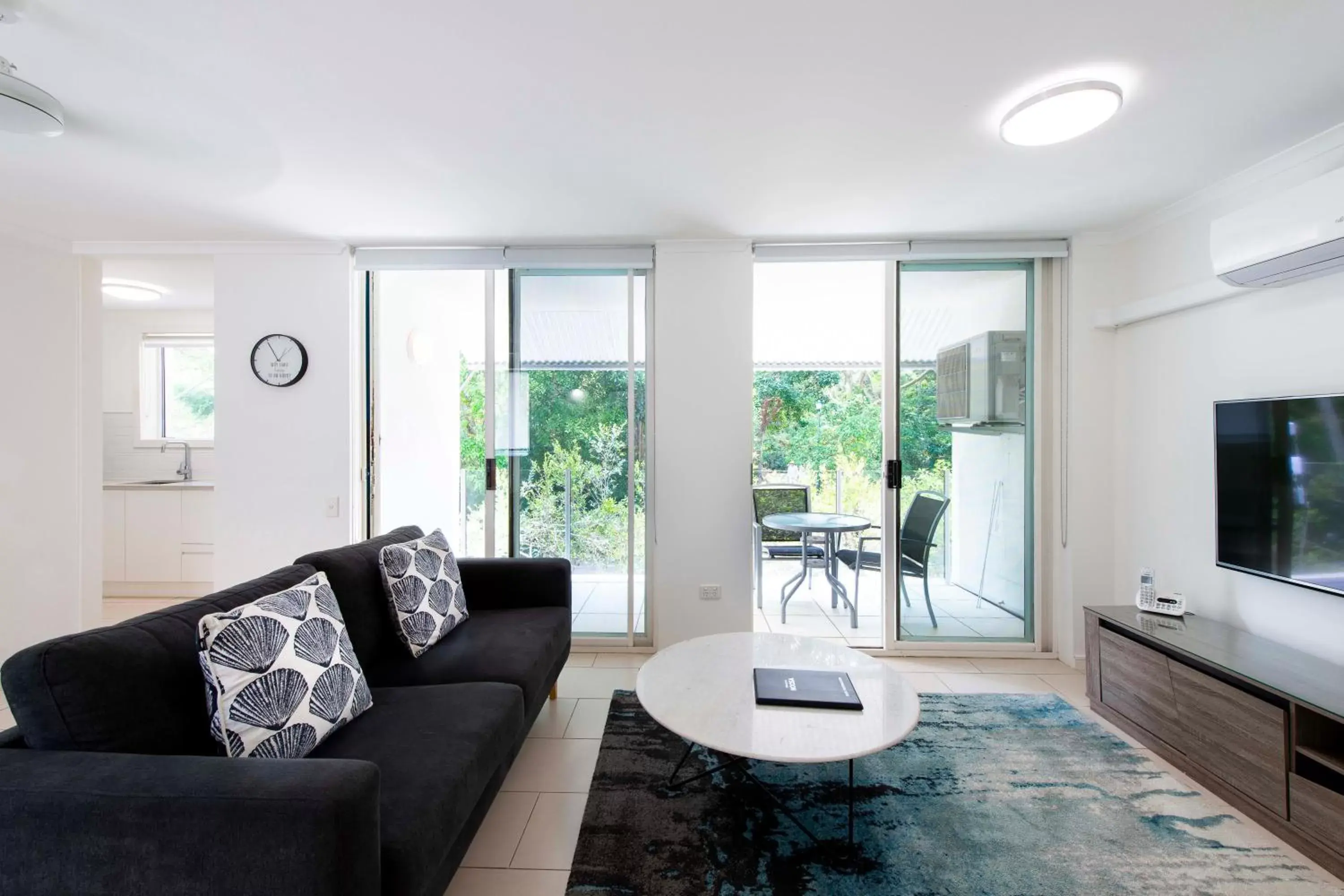 Living room, Seating Area in SandCastles Noosa