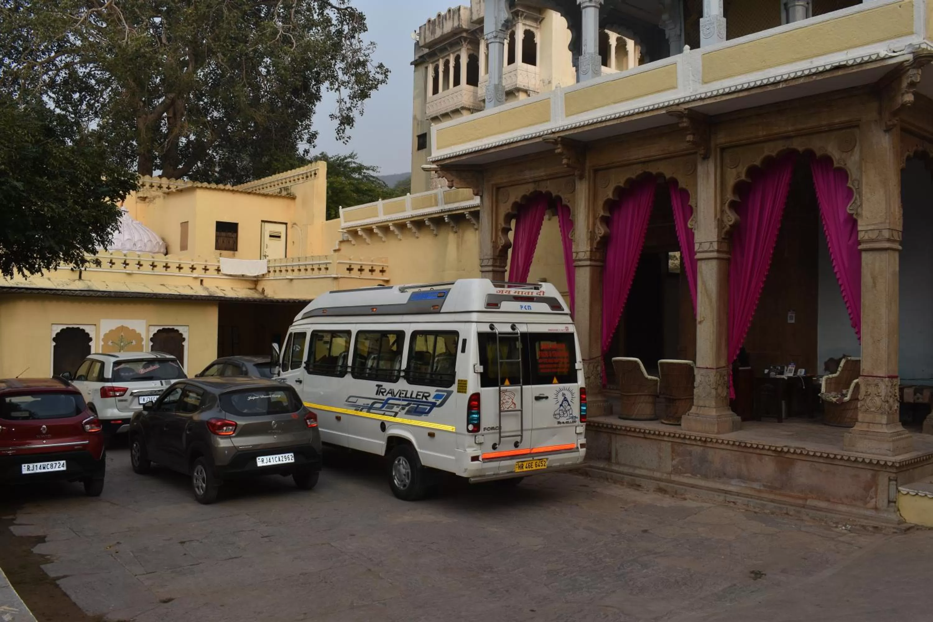Parking in Hotel Nawal Sagar Palace - Bundi