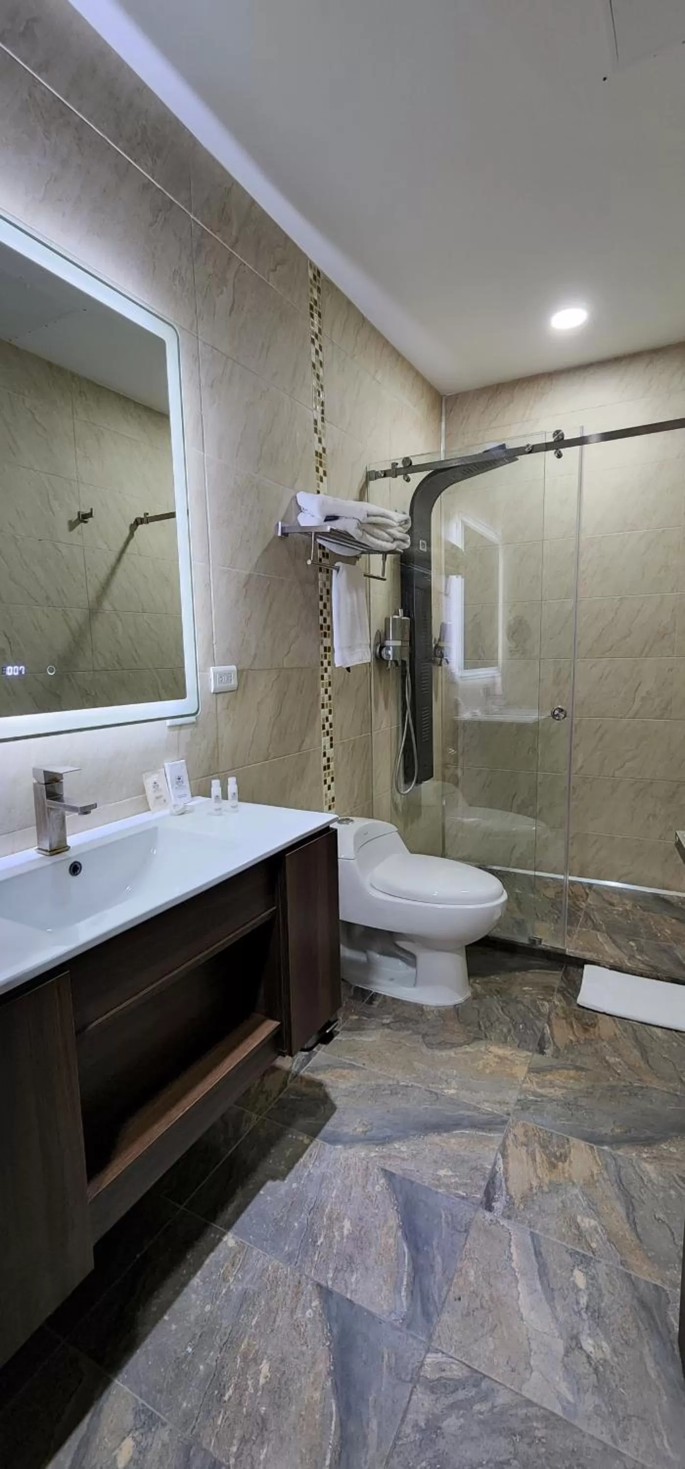 Bathroom in Hotel Real Elim International