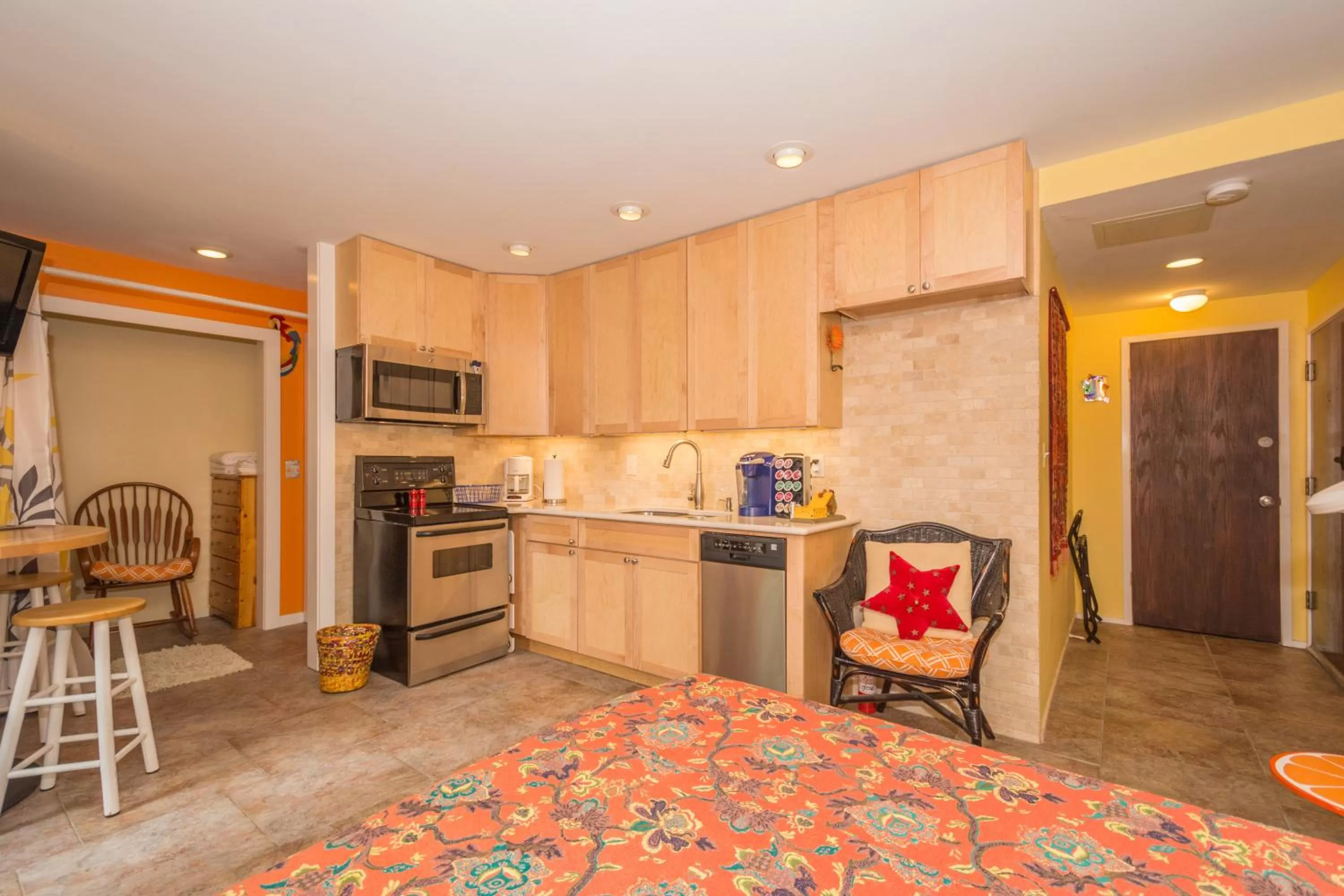 Kitchen/Kitchenette in Ann Arbor Bed and Breakfast