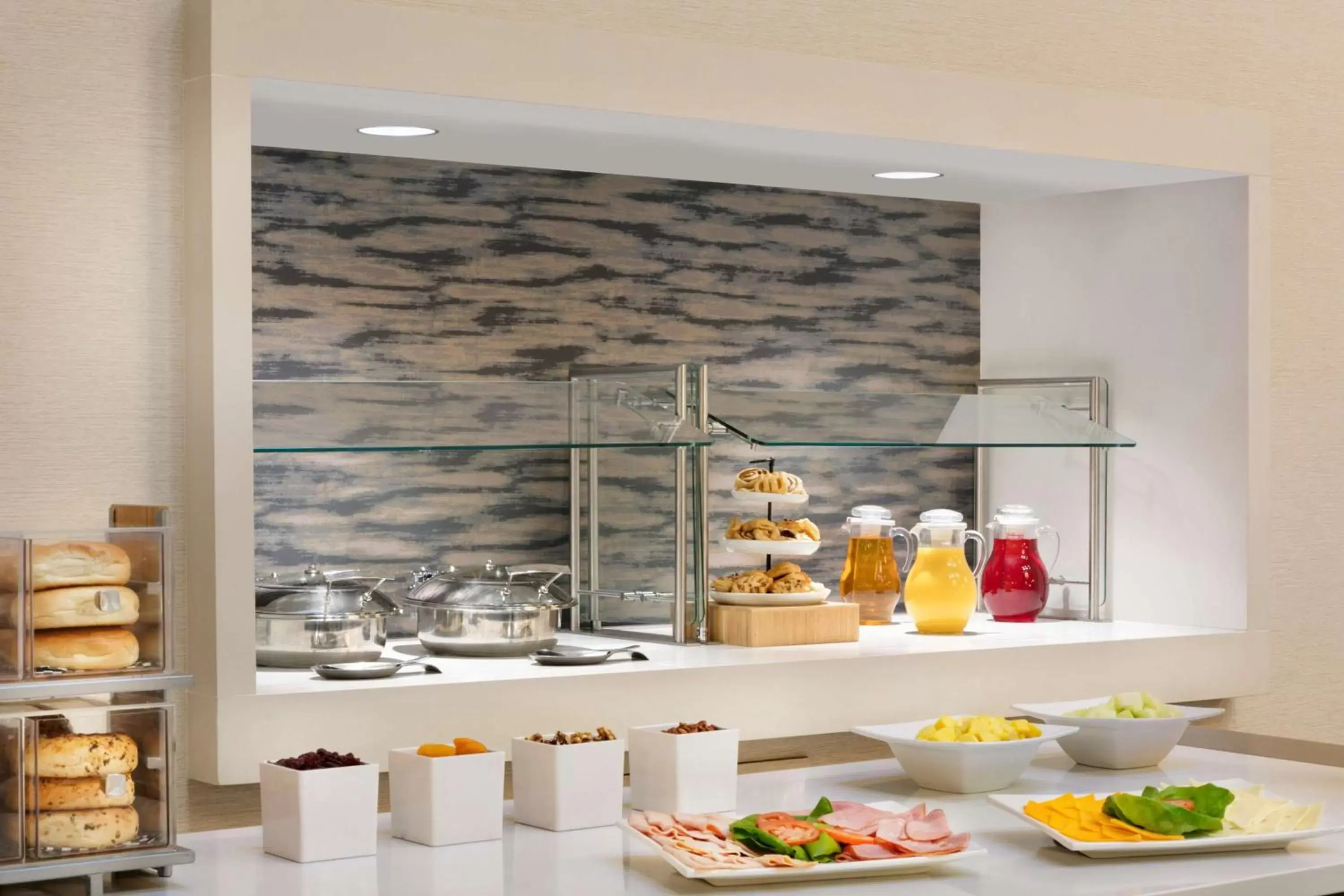 Restaurant/places to eat in Hilton Fort Collins Restaurant/places to eat in Hilton Fort Collins