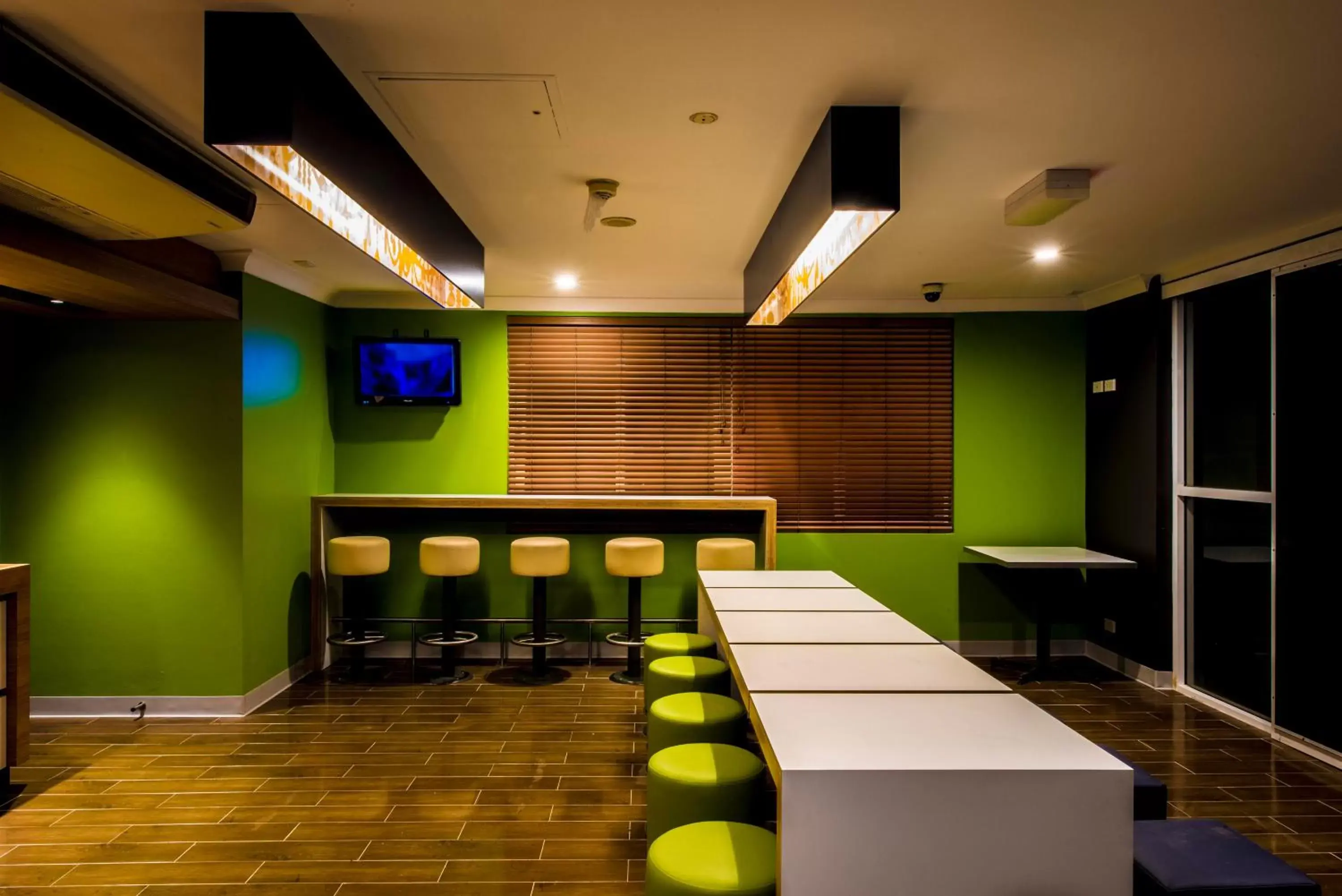 Lounge or bar, Lounge/Bar in Ibis Budget - Casula Liverpool