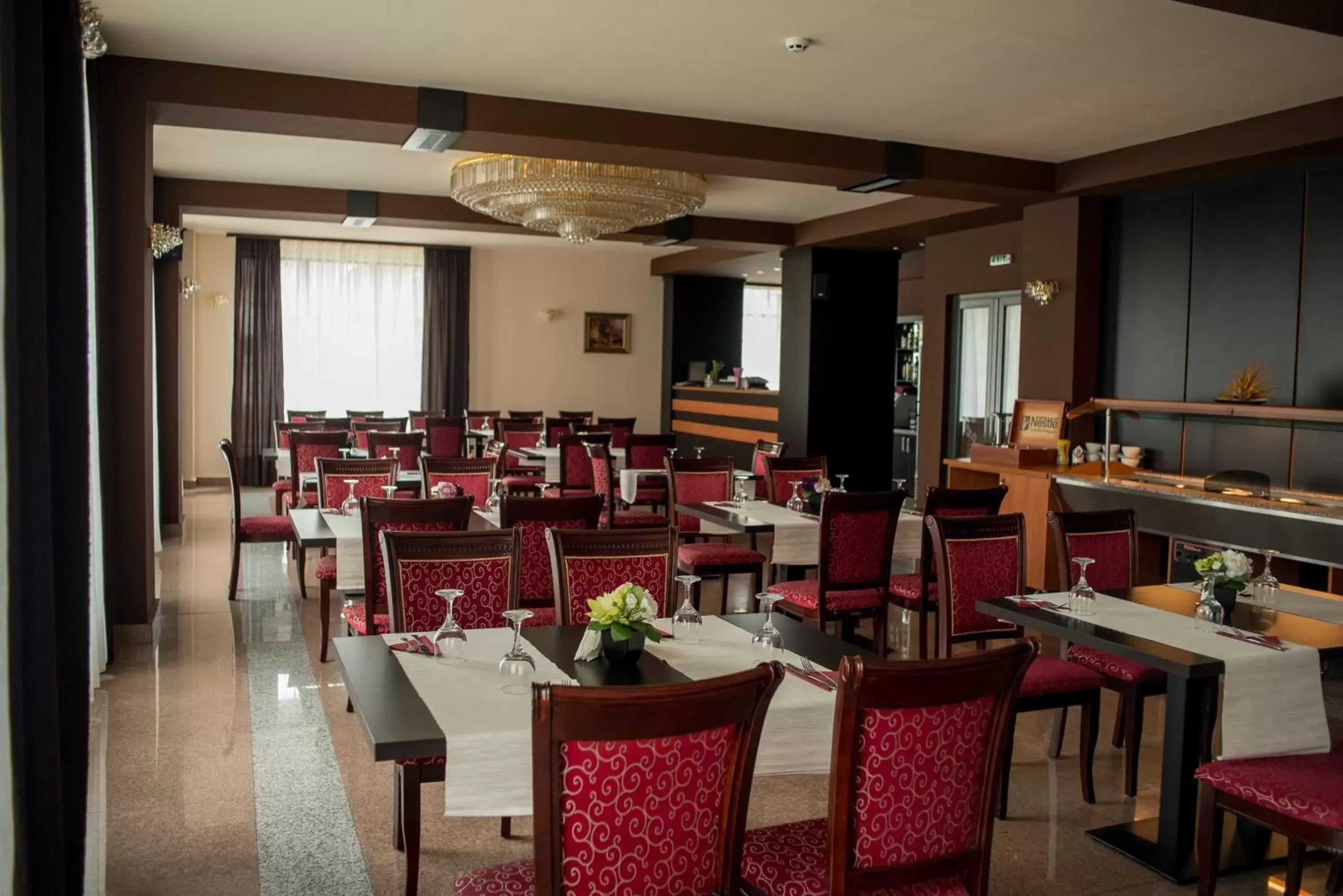 Restaurant/places to eat in Hotel Regal Restaurant/places to eat in Hotel Regal