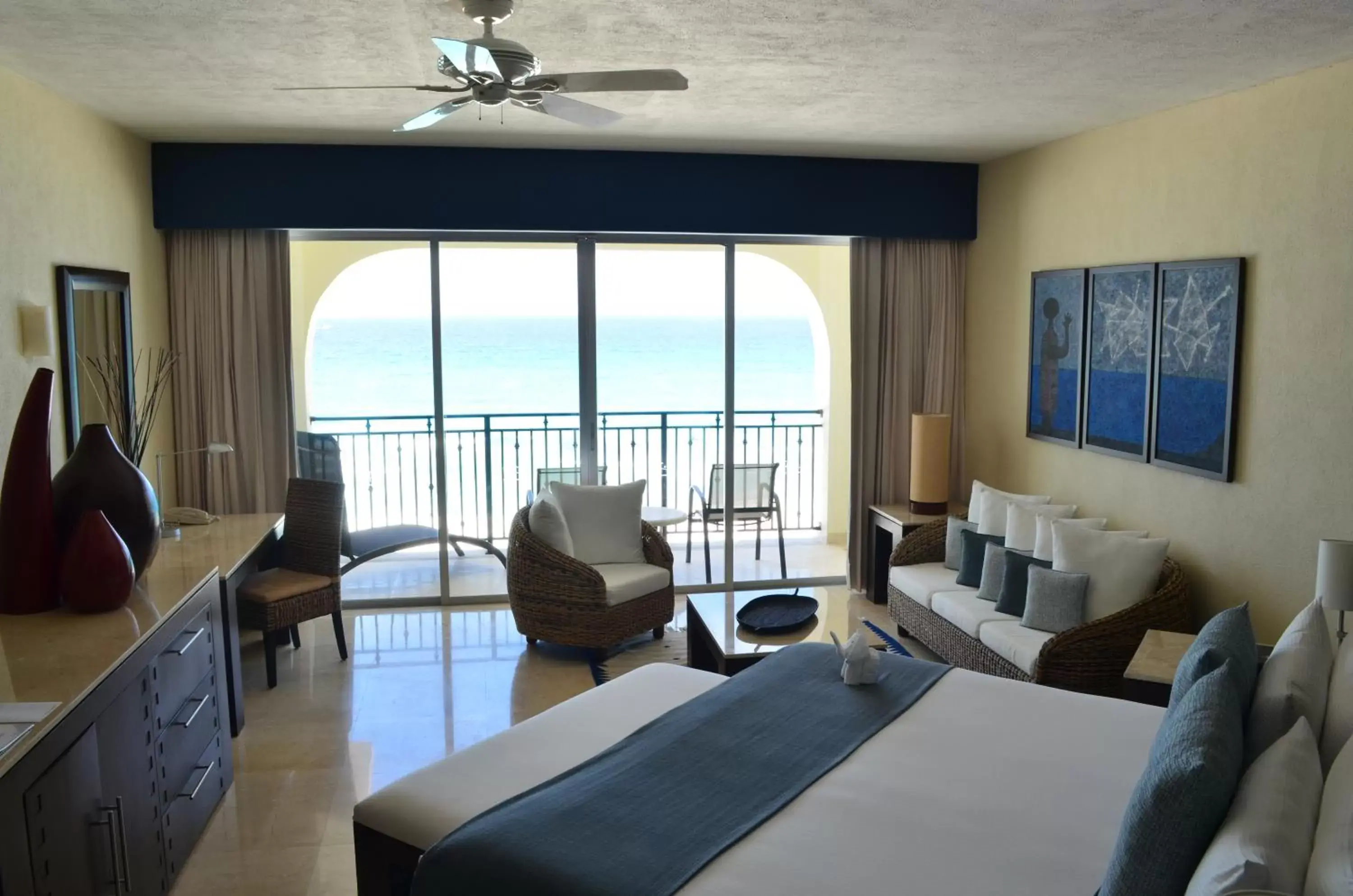 Bedroom, Seating Area in Grand Park Royal Cancun