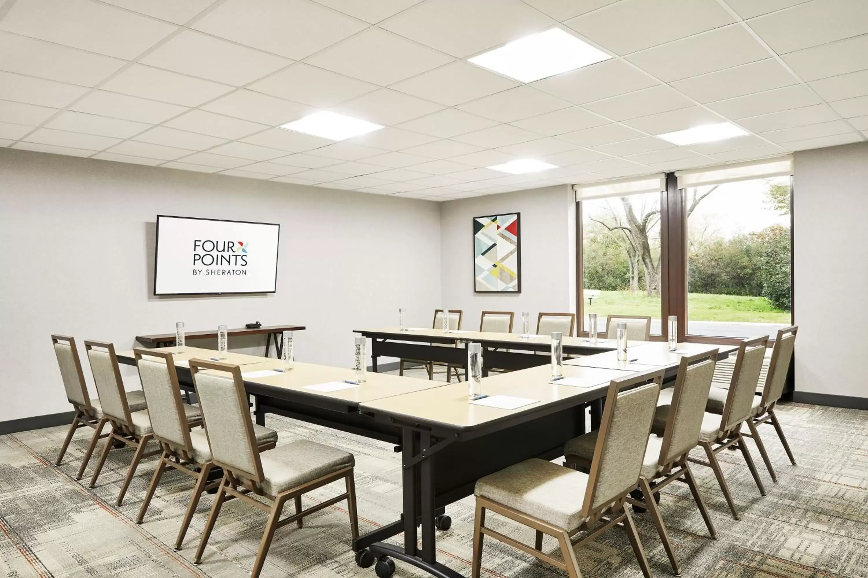 Meeting/conference room in Four Points by Sheraton Chicago Westchester/Oak Brook