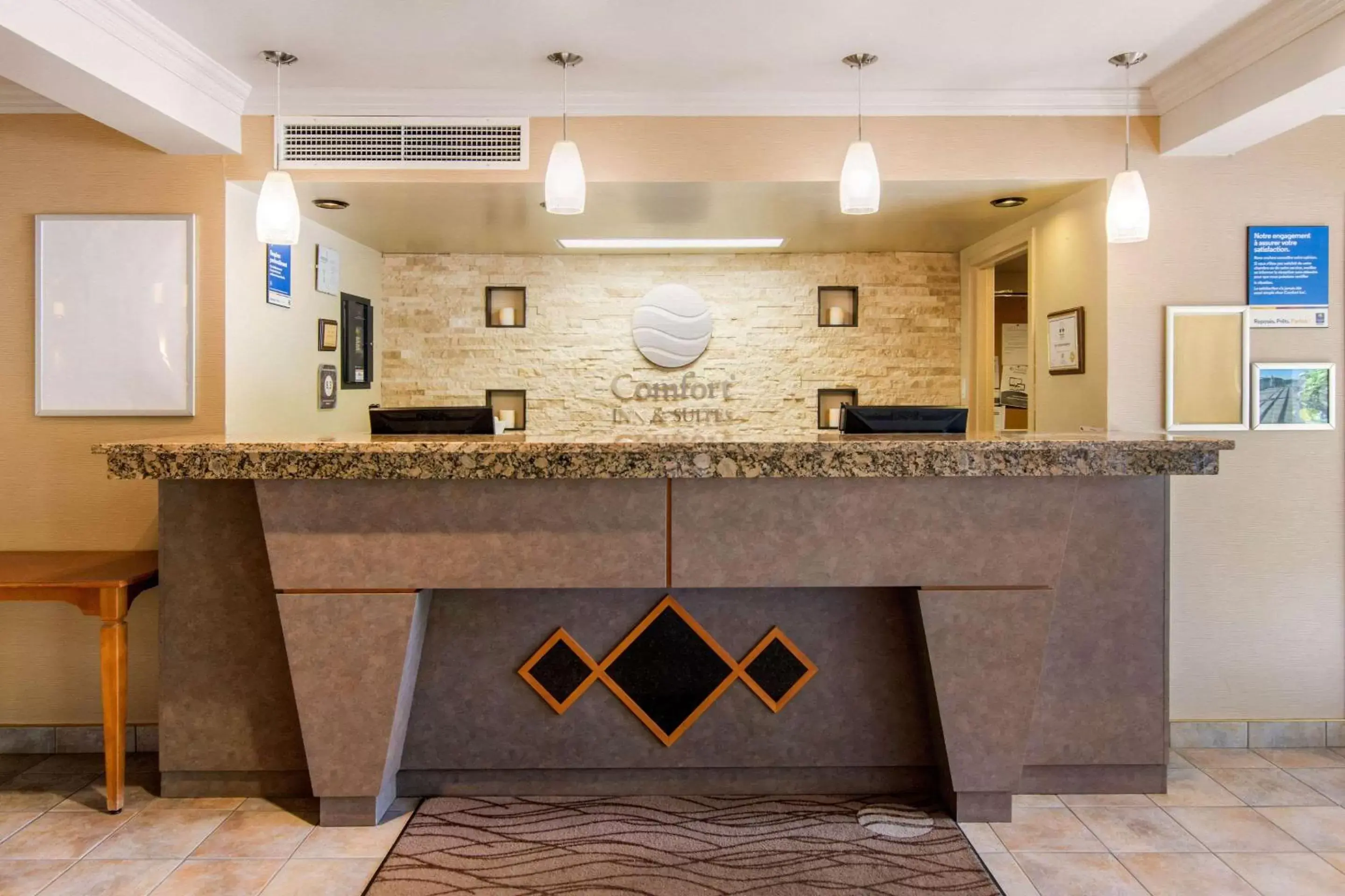 Lobby or reception, Lobby/Reception in Comfort Inn & Suites Shawinigan