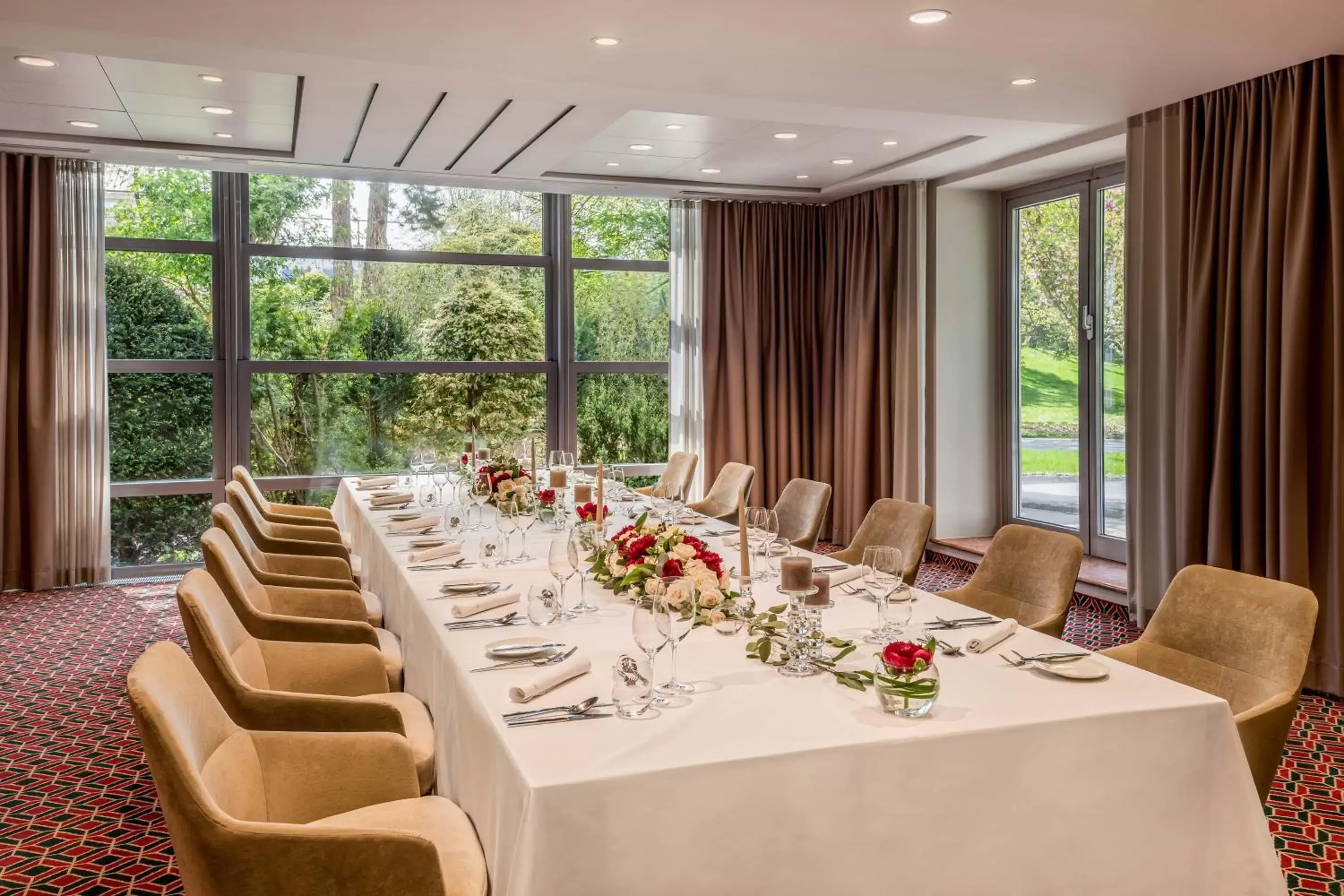 Meeting/conference room, Restaurant/Places to Eat in Sheraton Grand Salzburg