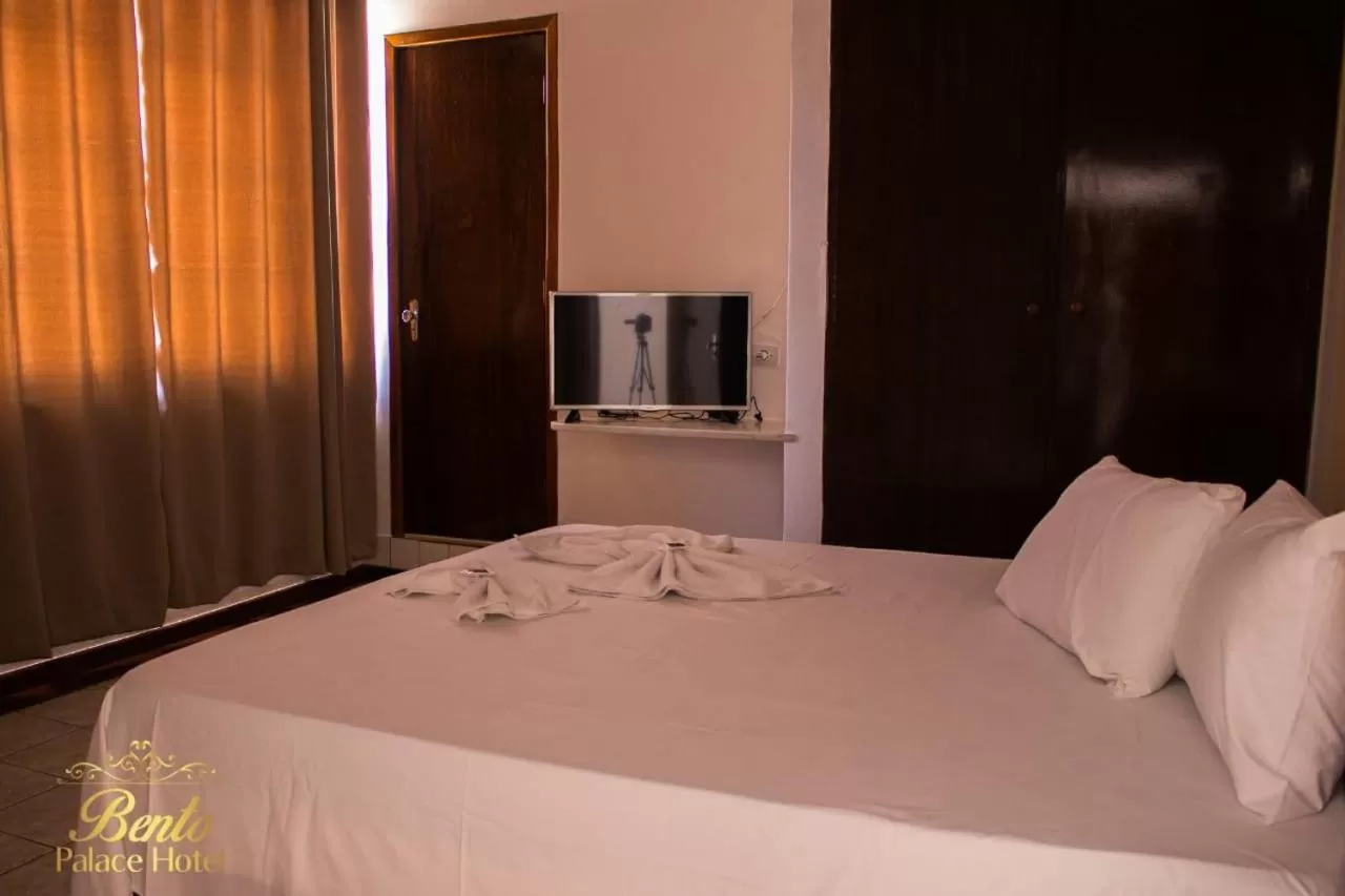Bed in Bento palace hotel