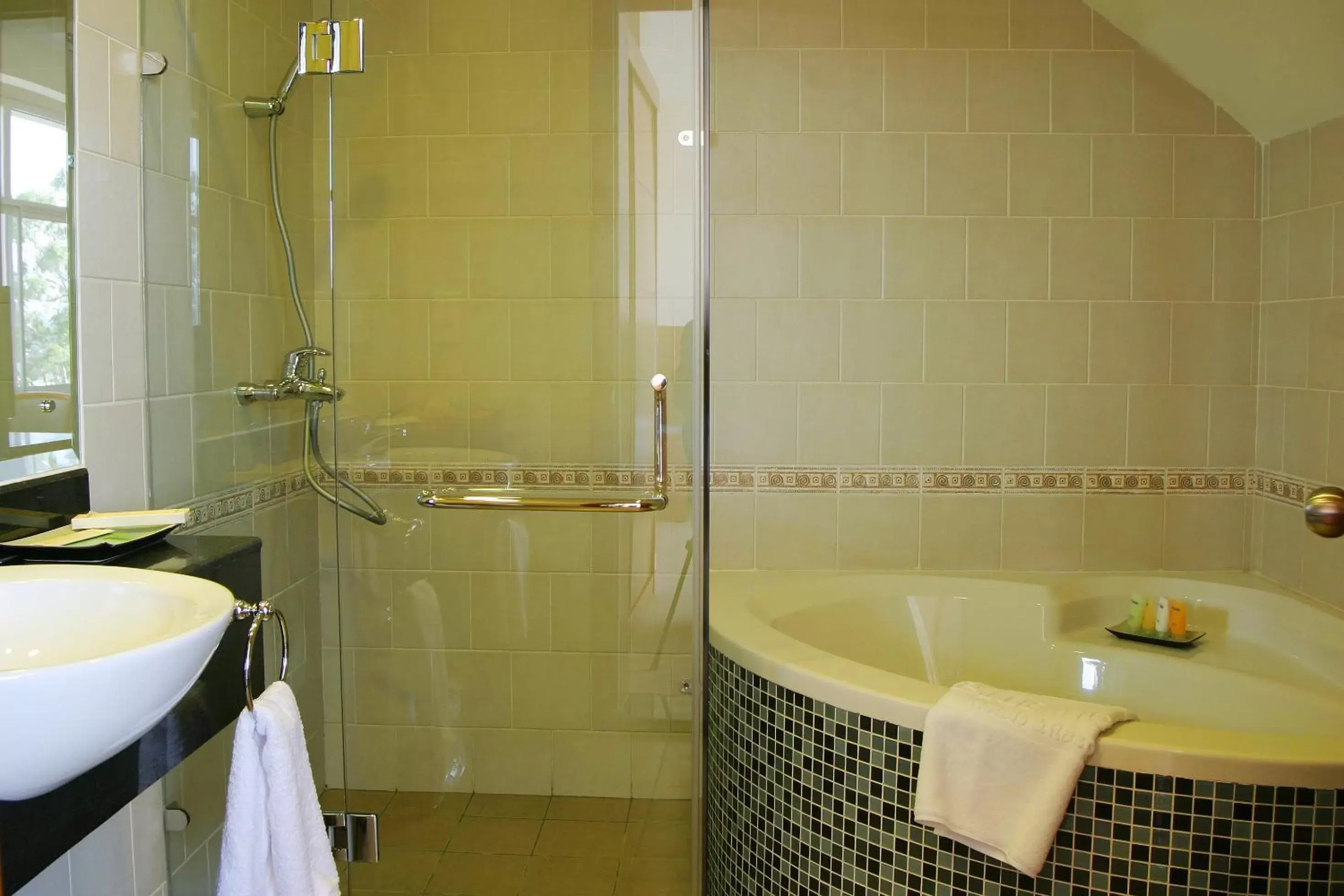 Bathroom in Muong Thanh Holiday Da Lat Hotel