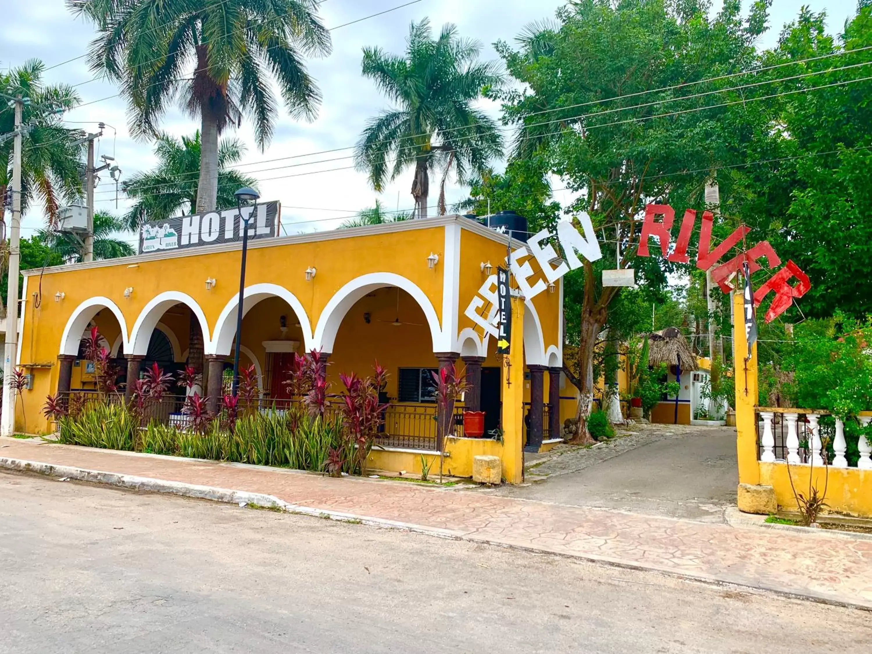 Property Building in Hotel Green River