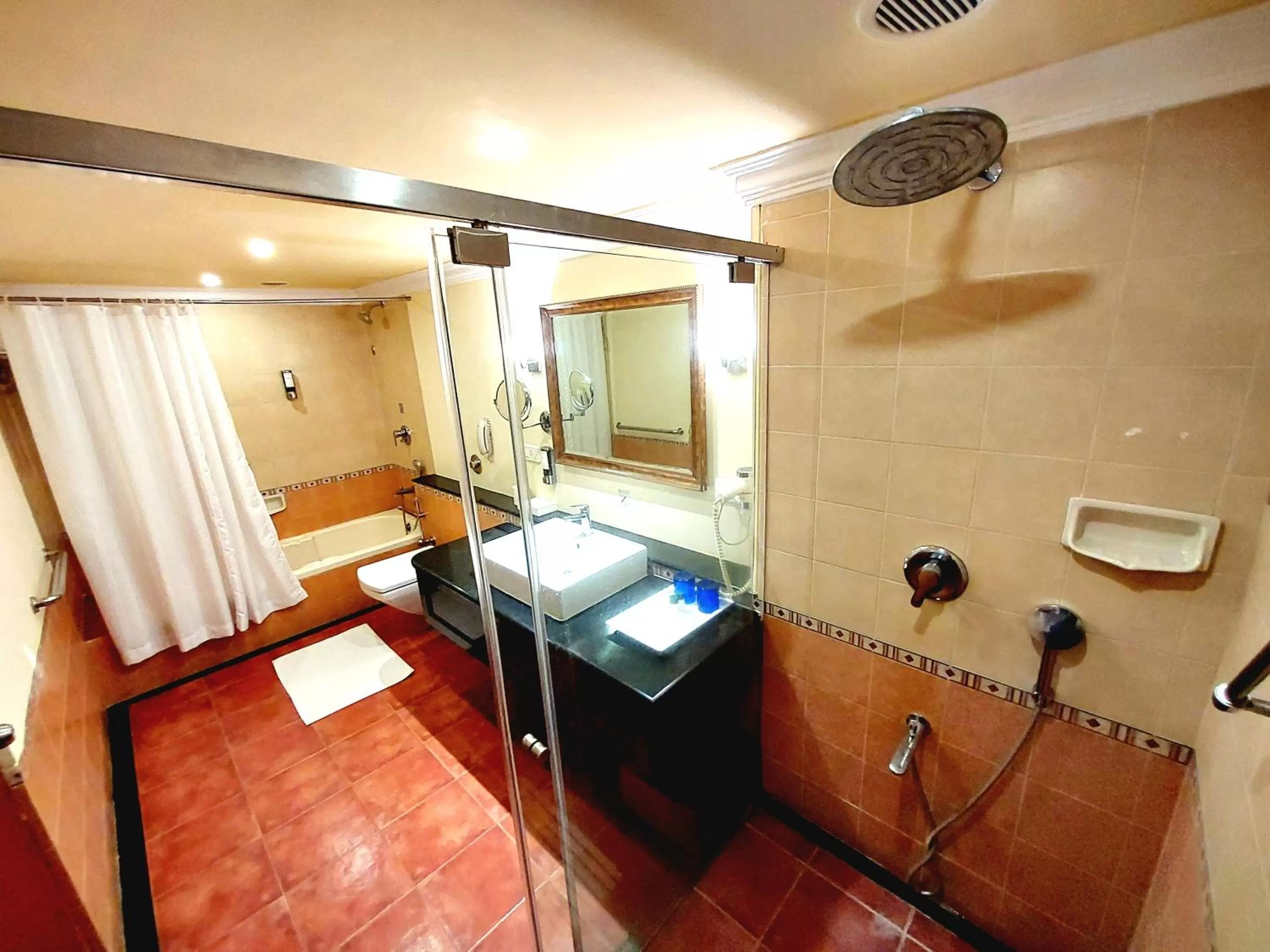 Bathroom in Fortune Pandiyan Hotel, Madurai - Member ITC Hotels' Group