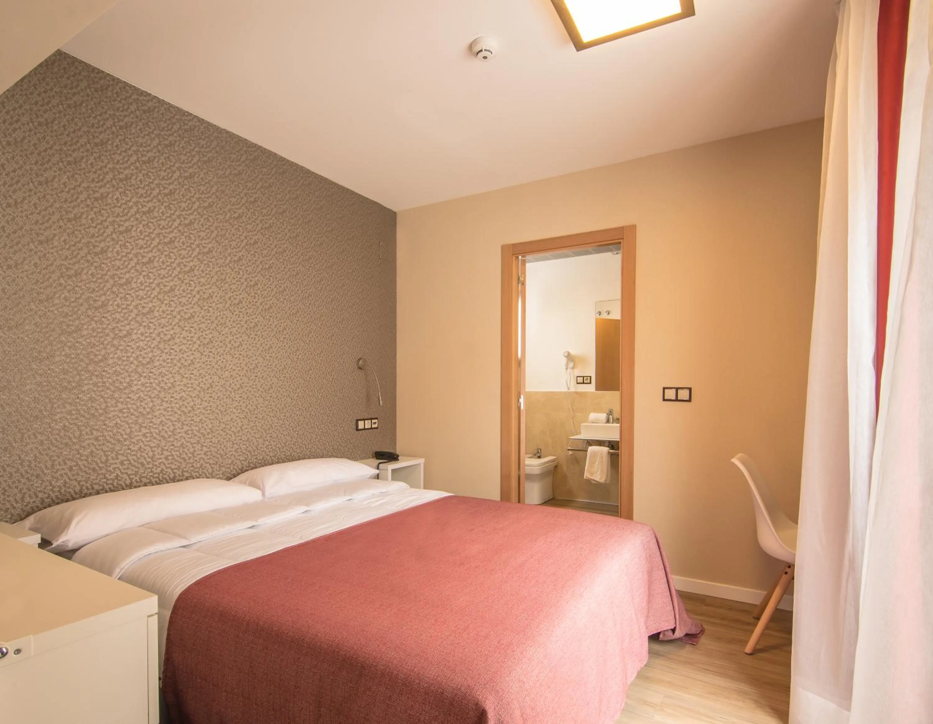 Photo of the whole room, Bed in La Lonja