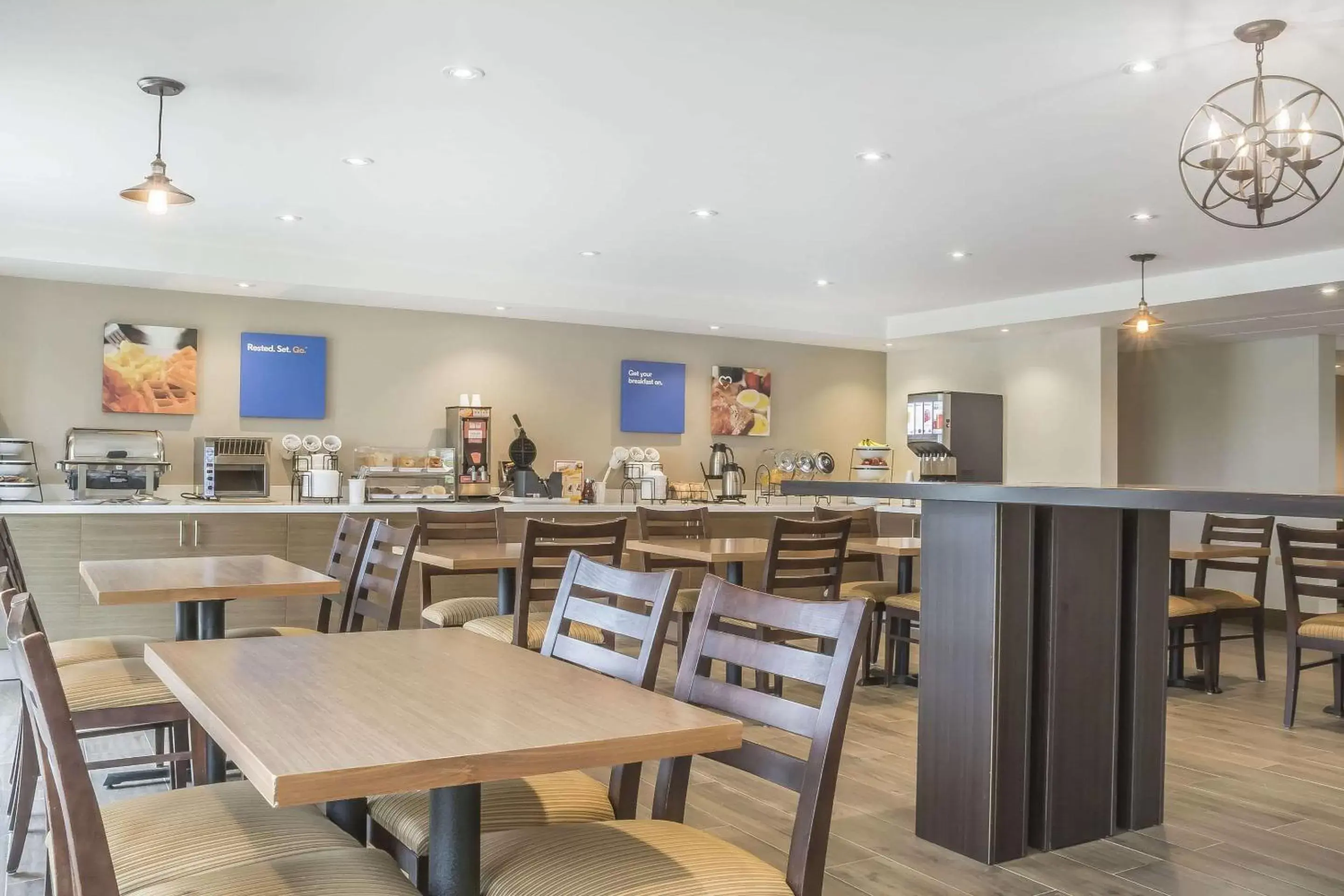 Restaurant/Places to Eat in Comfort Inn Chatham