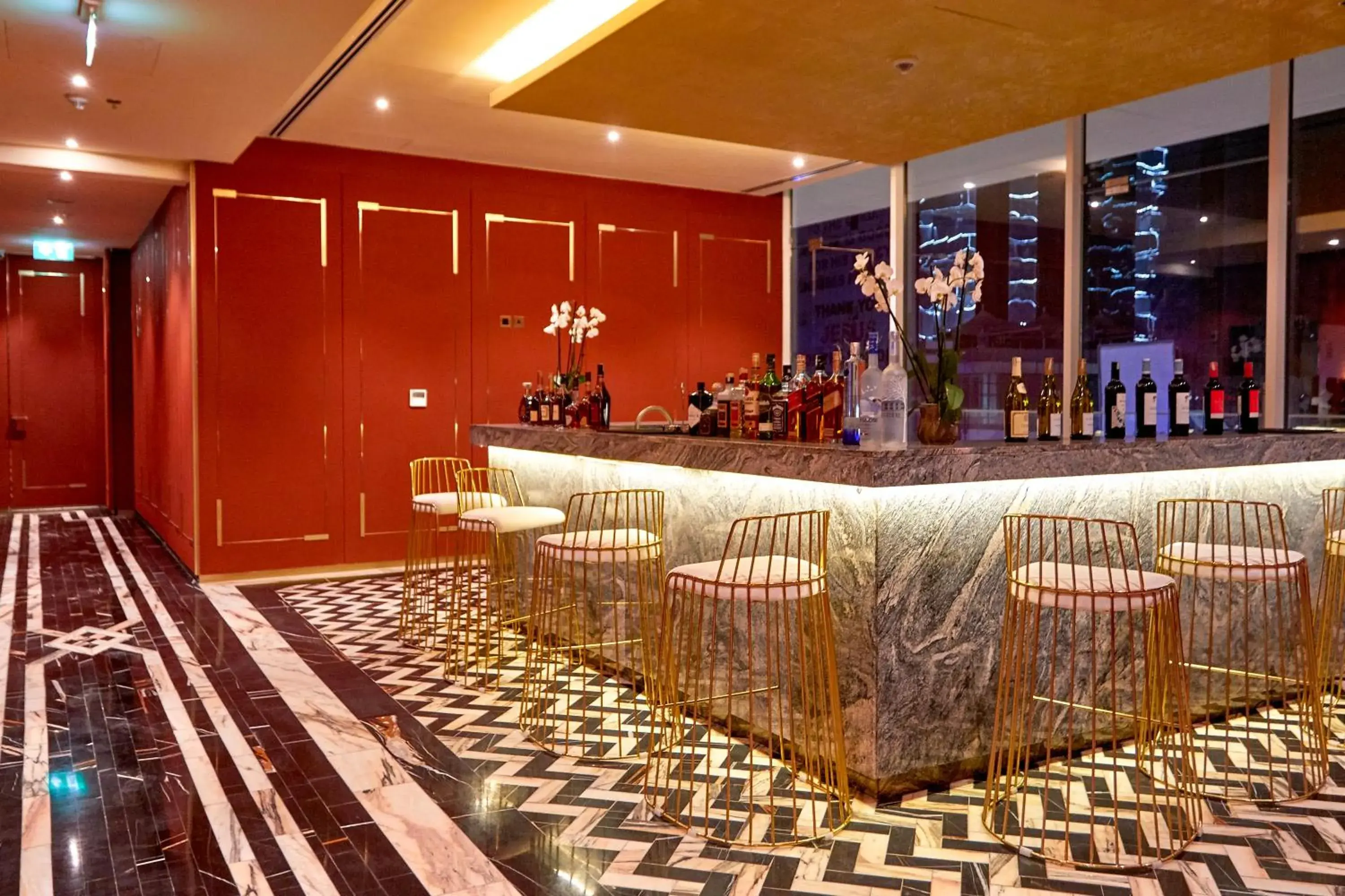 Lounge or bar, Lounge/Bar in Number One Oxford Street Hotel & Suites