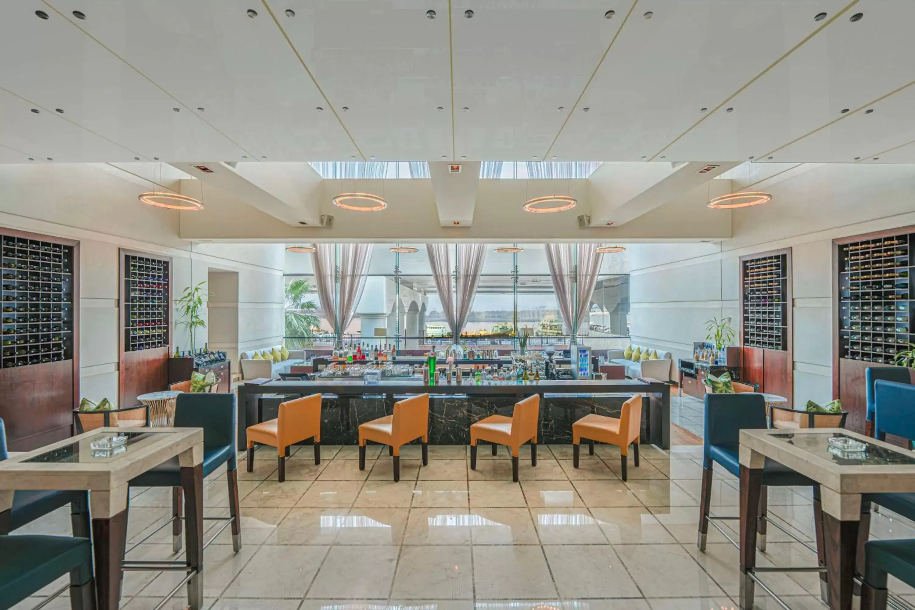 Lounge or bar, Restaurant/Places to Eat in Hyatt Regency Dubai - Corniche