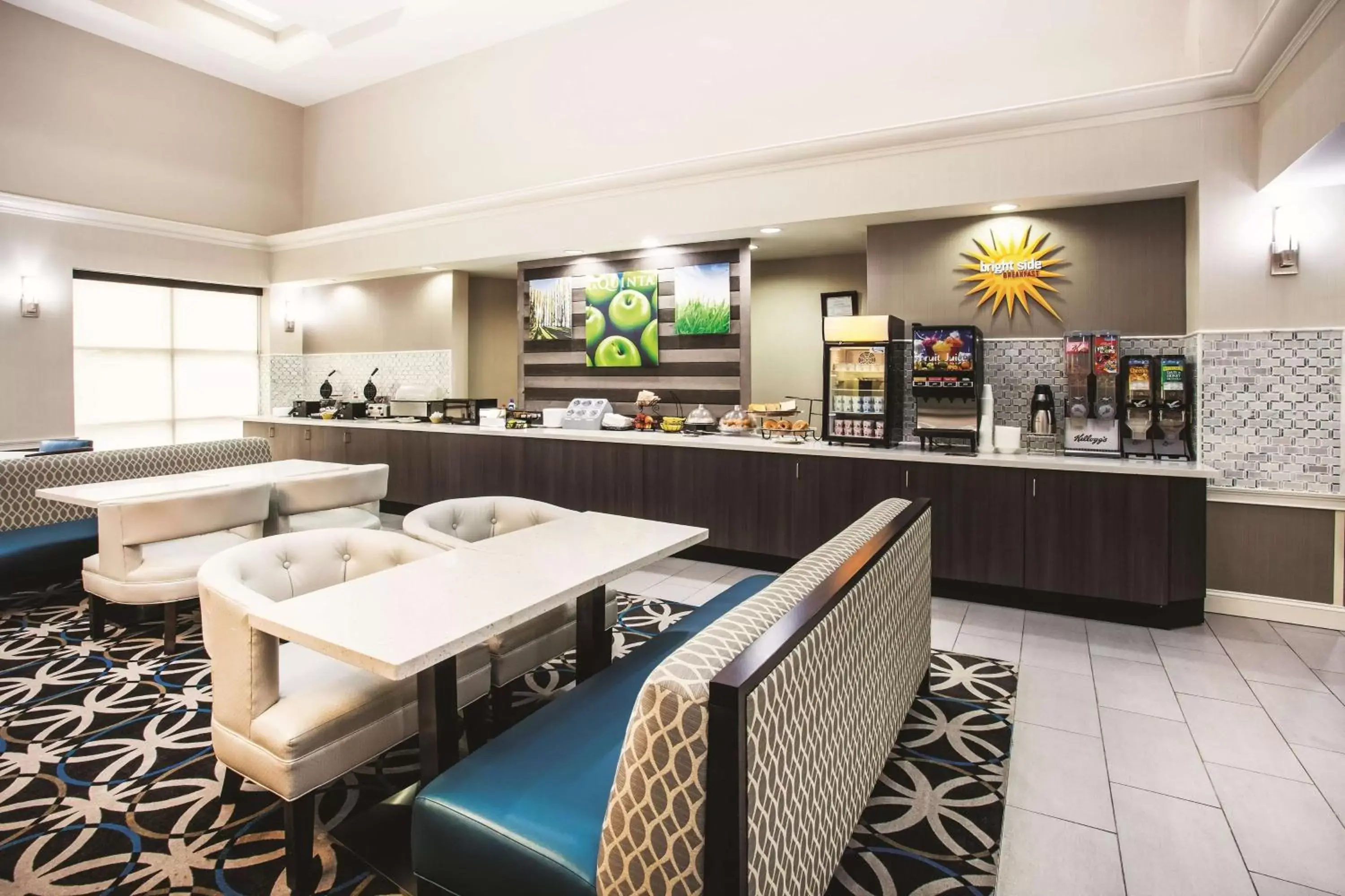 Restaurant/Places to Eat in La Quinta by Wyndham Newark - Elkton